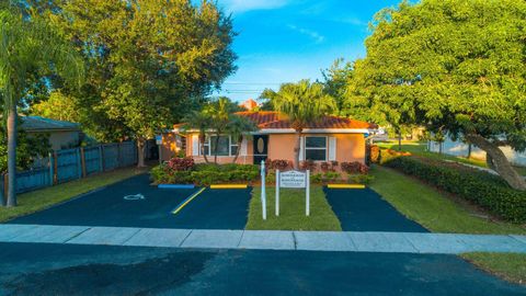 18 NE 2nd Ave Dania Beach FL 33004