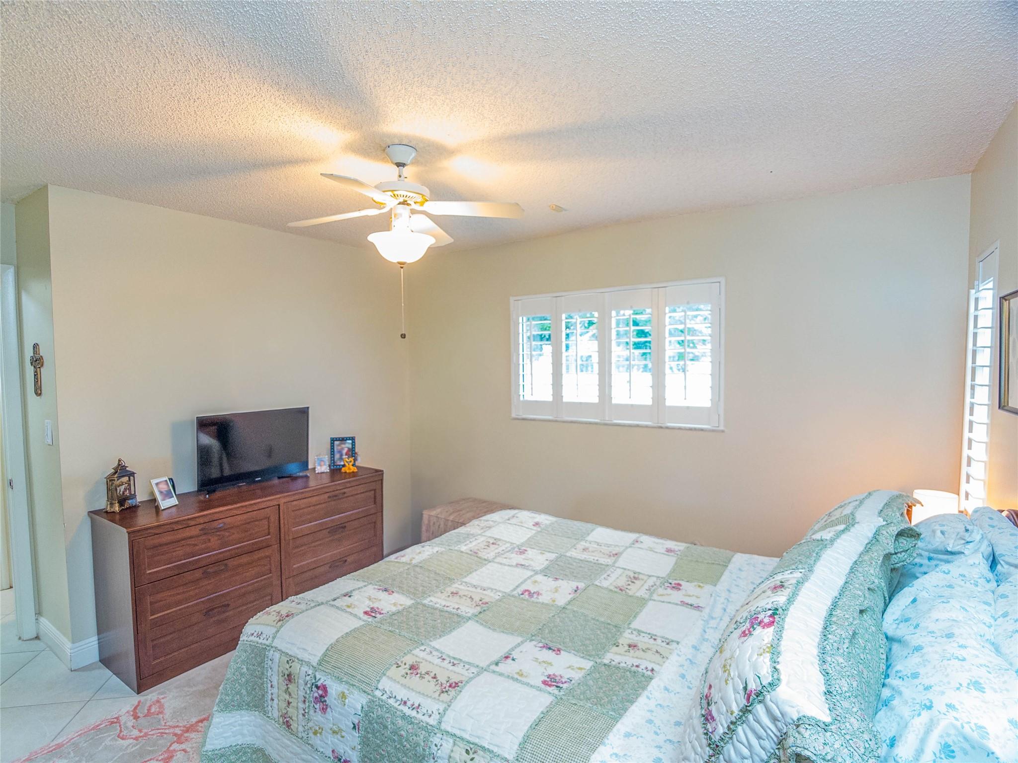 Country Lake Manors Sec 0 - Residential