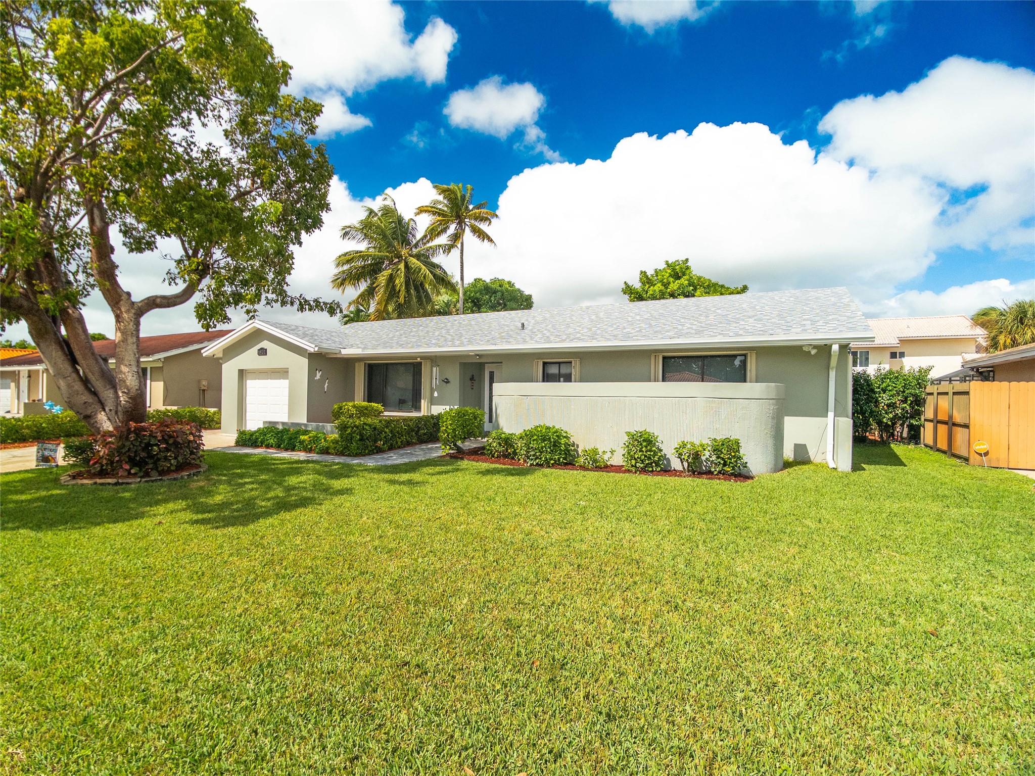 Country Lake Manors Sec 0 - Residential