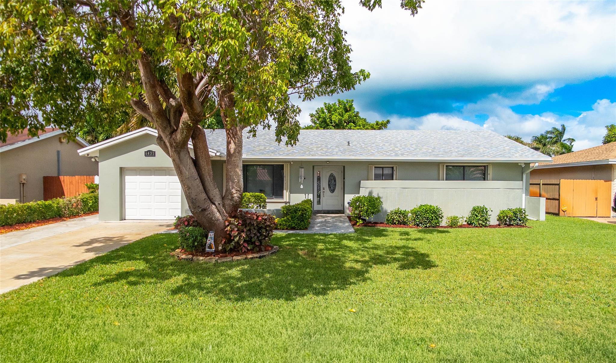 Country Lake Manors Sec 0 - Residential