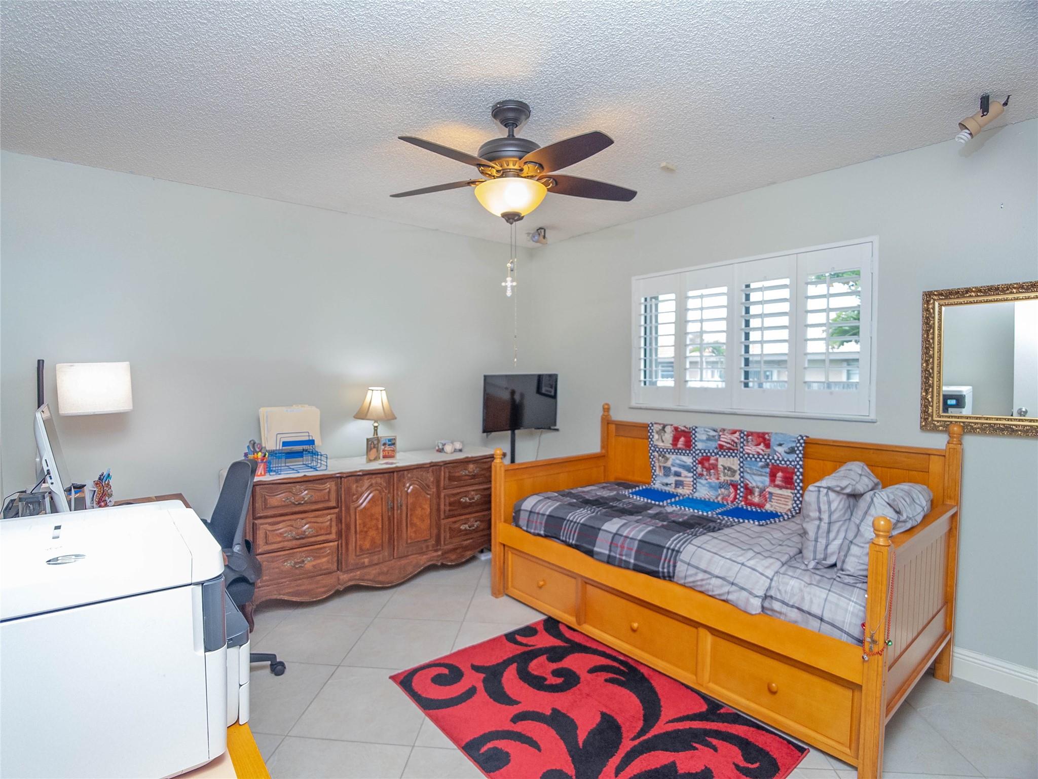 Country Lake Manors Sec 0 - Residential