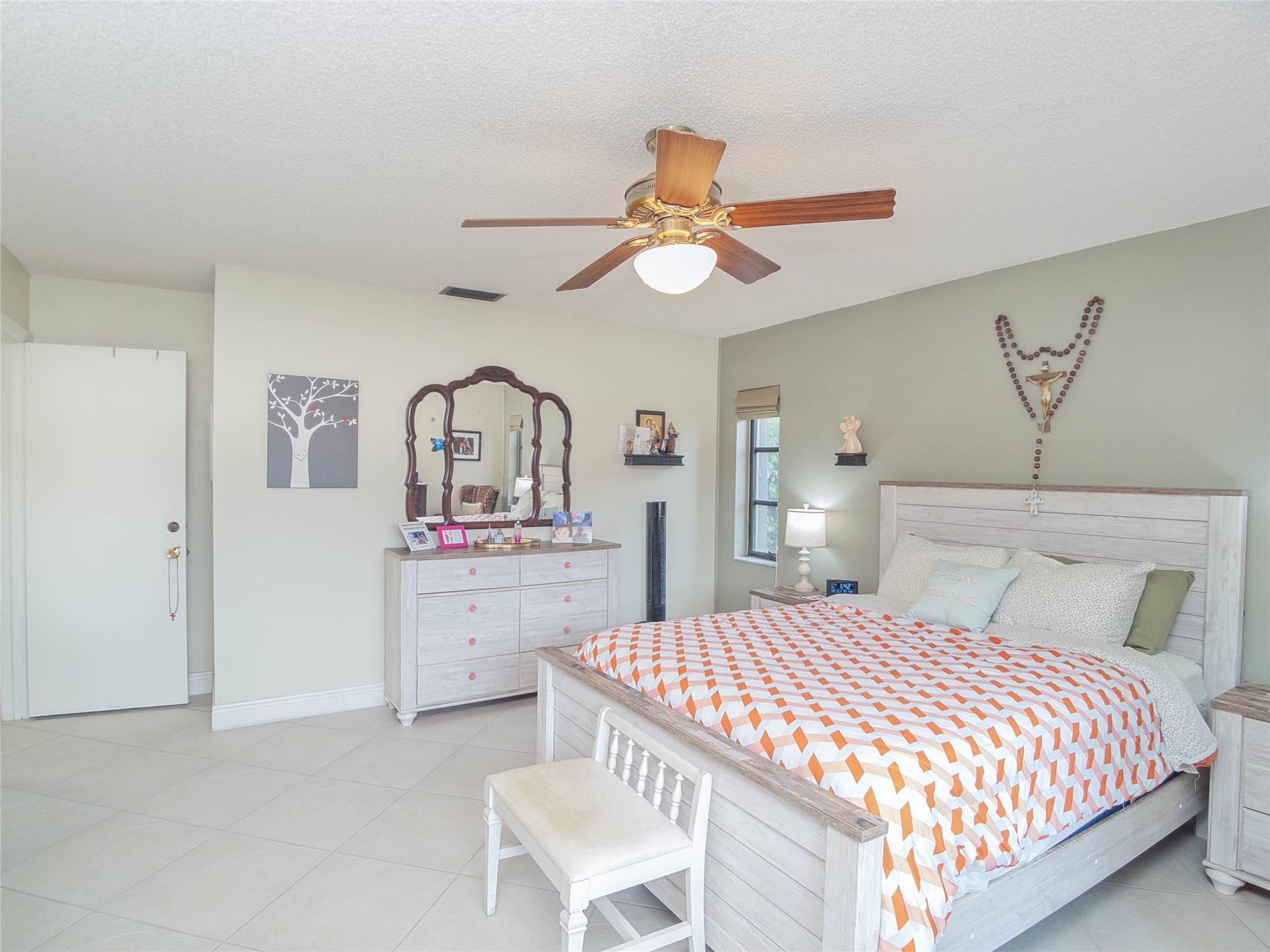 Country Lake Manors Sec 0 - Residential