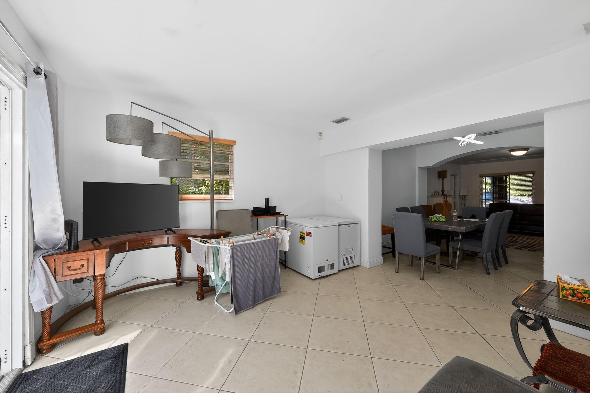 ISLE OF NORMANDY MIAMI VIEW SEC - Residential