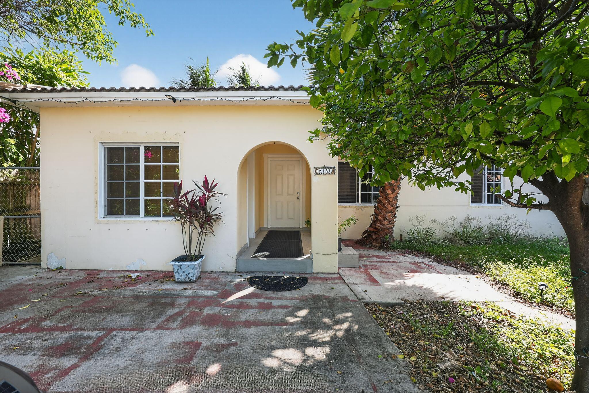 ISLE OF NORMANDY MIAMI VIEW SEC - Residential