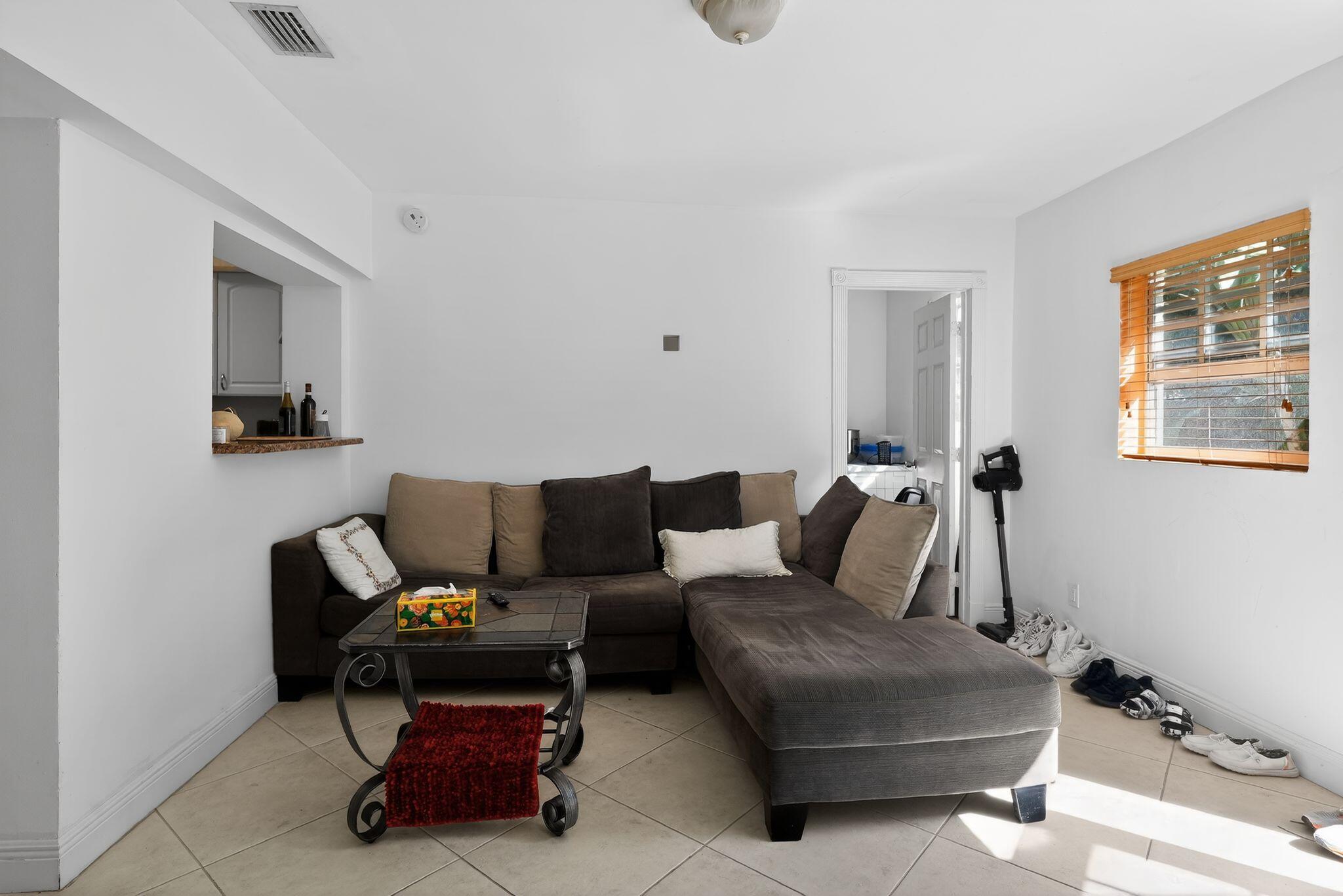 ISLE OF NORMANDY MIAMI VIEW SEC - Residential