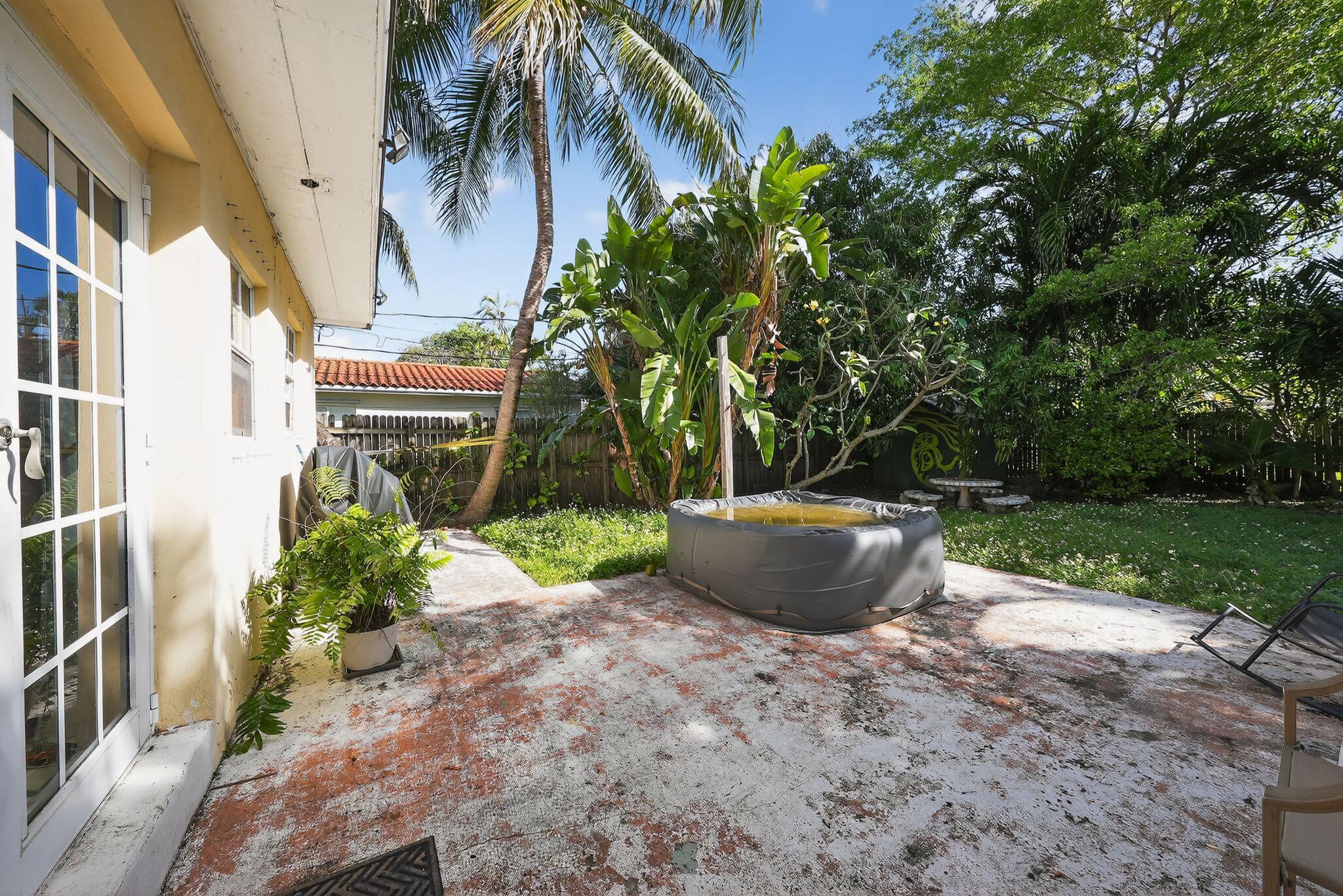 ISLE OF NORMANDY MIAMI VIEW SEC - Residential