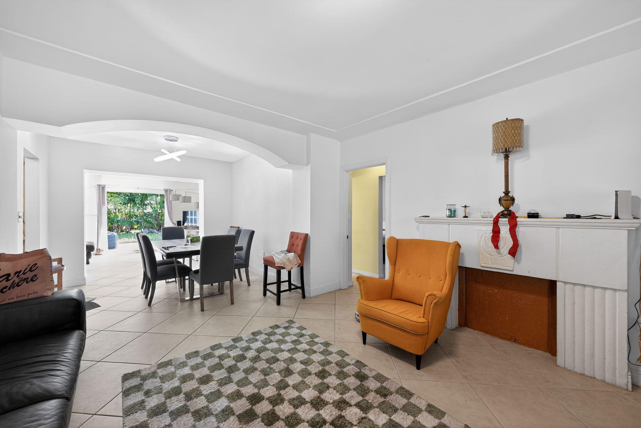 ISLE OF NORMANDY MIAMI VIEW SEC - Residential