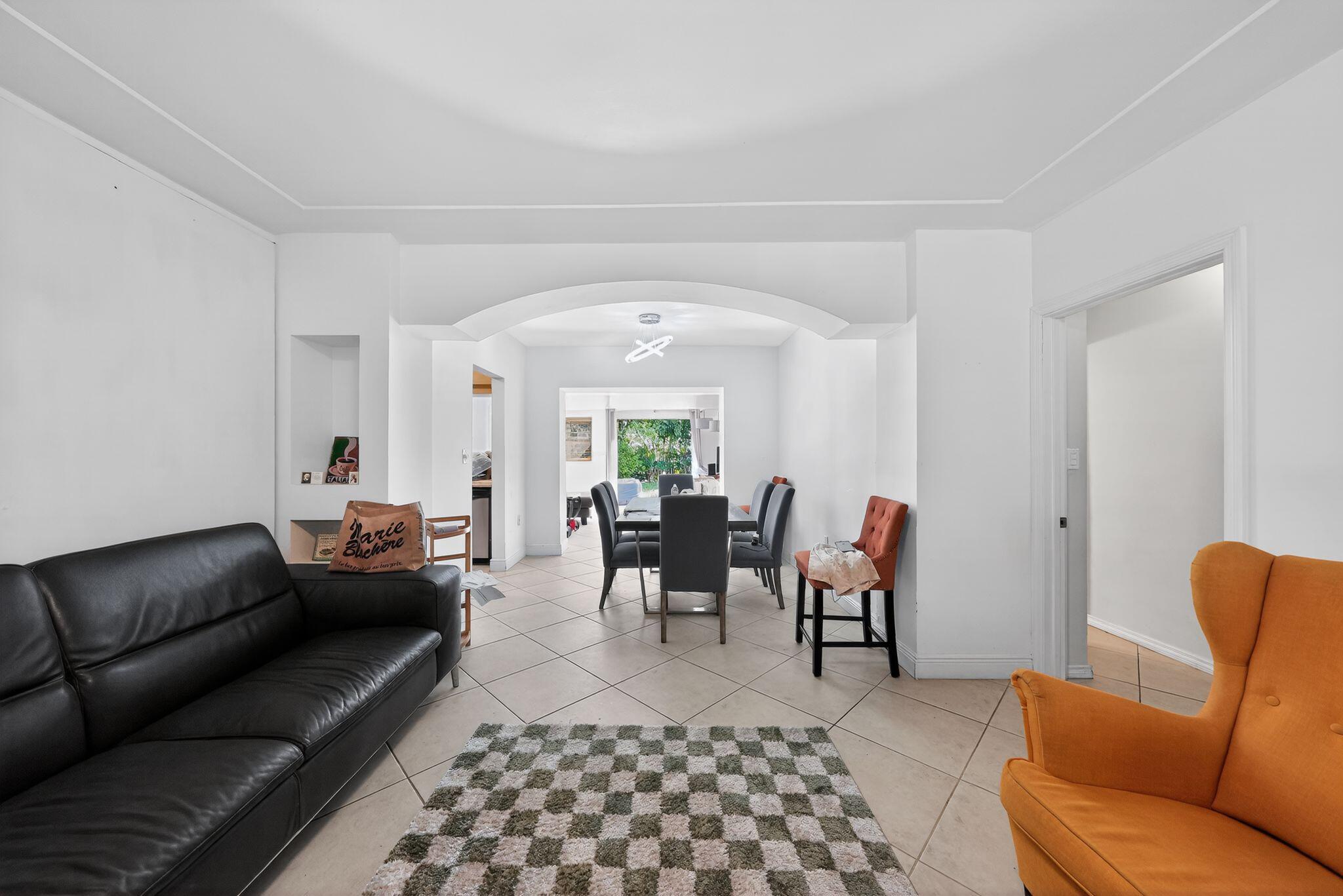 ISLE OF NORMANDY MIAMI VIEW SEC - Residential