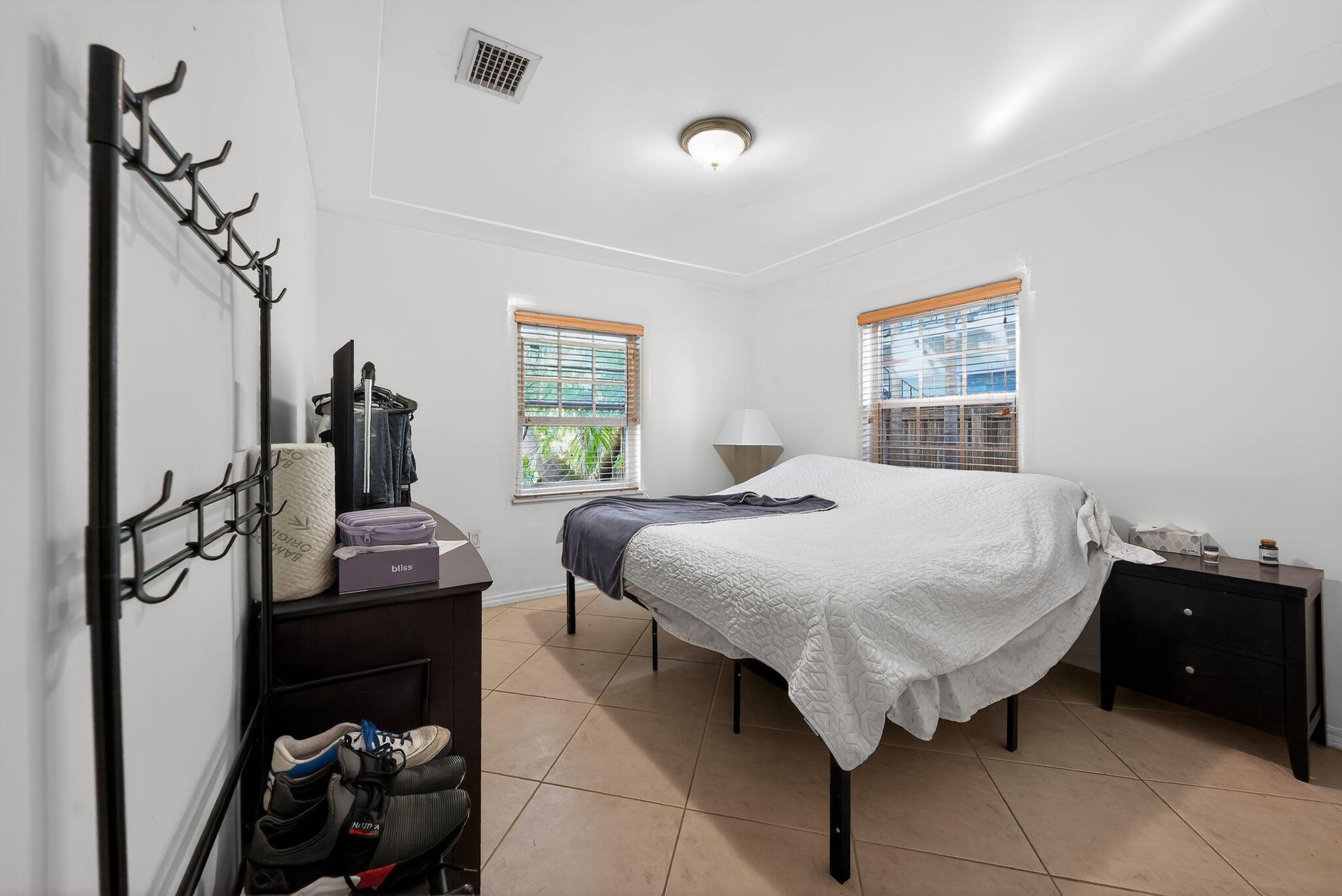 ISLE OF NORMANDY MIAMI VIEW SEC - Residential