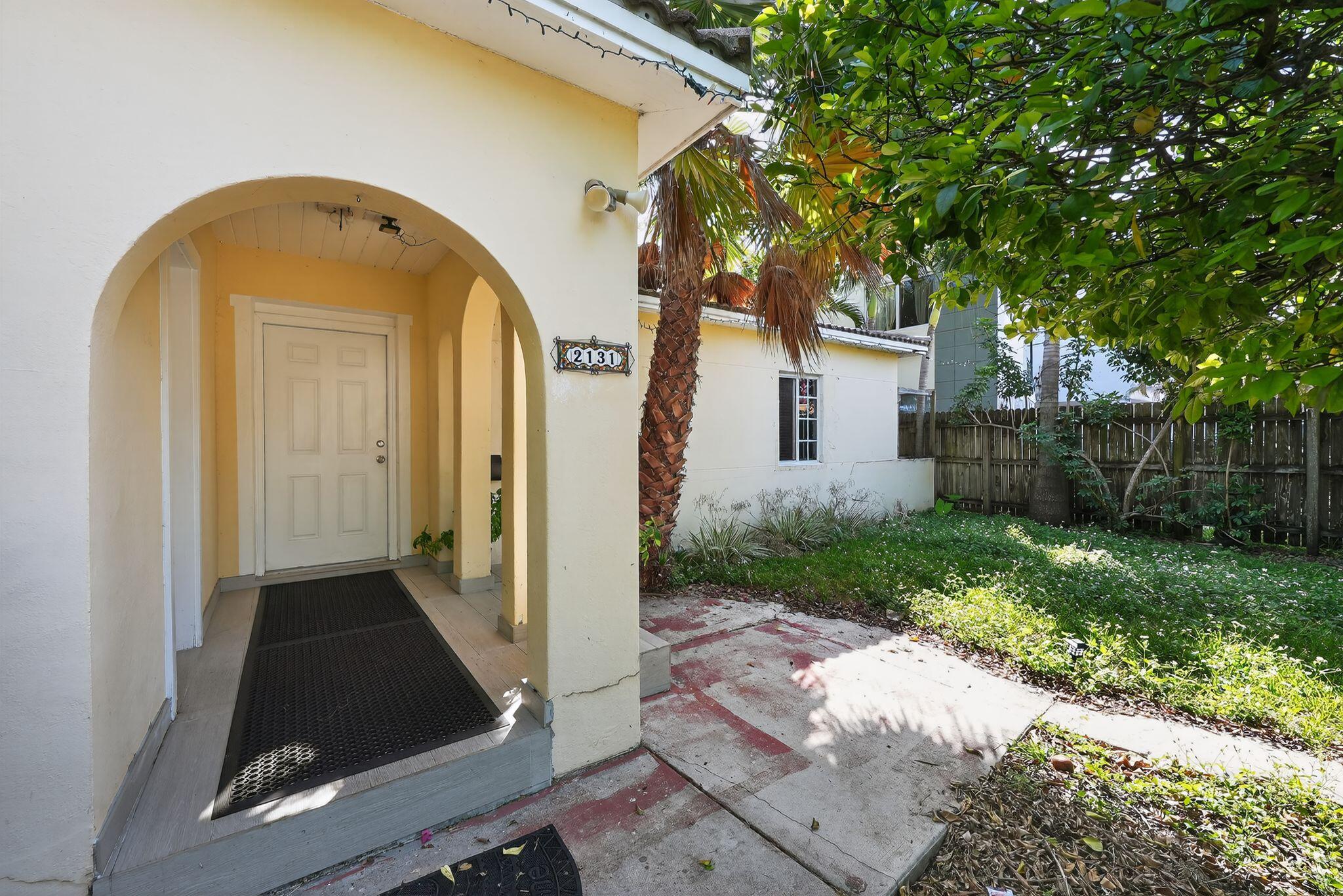 ISLE OF NORMANDY MIAMI VIEW SEC - Residential