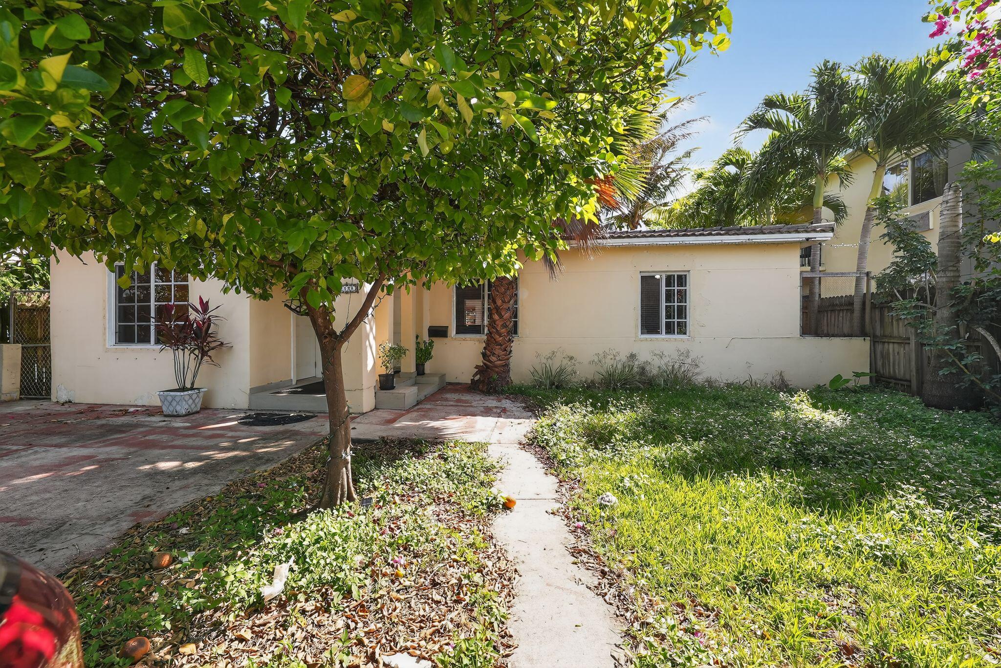 ISLE OF NORMANDY MIAMI VIEW SEC - Residential