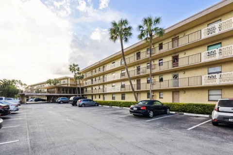 9355 SW 8th Street Unit 308, Boca Raton, FL 33428 - MLS#: R11047460
