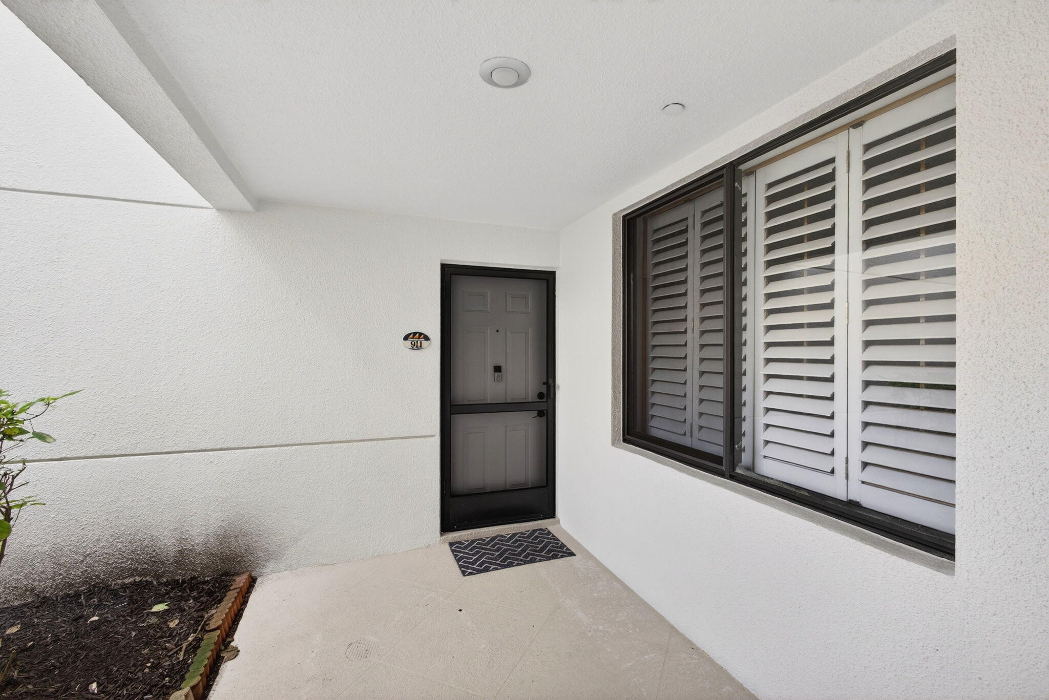 OAK HARBOUR CONDOS - Residential Lease