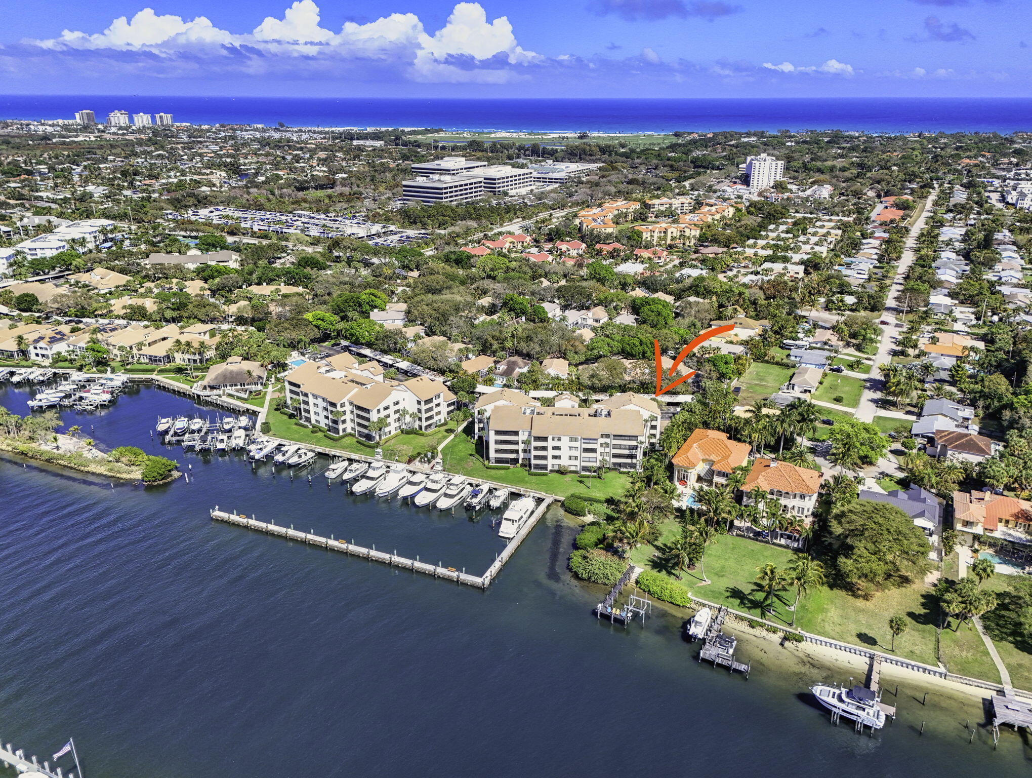 OAK HARBOUR CONDOS - Residential Lease