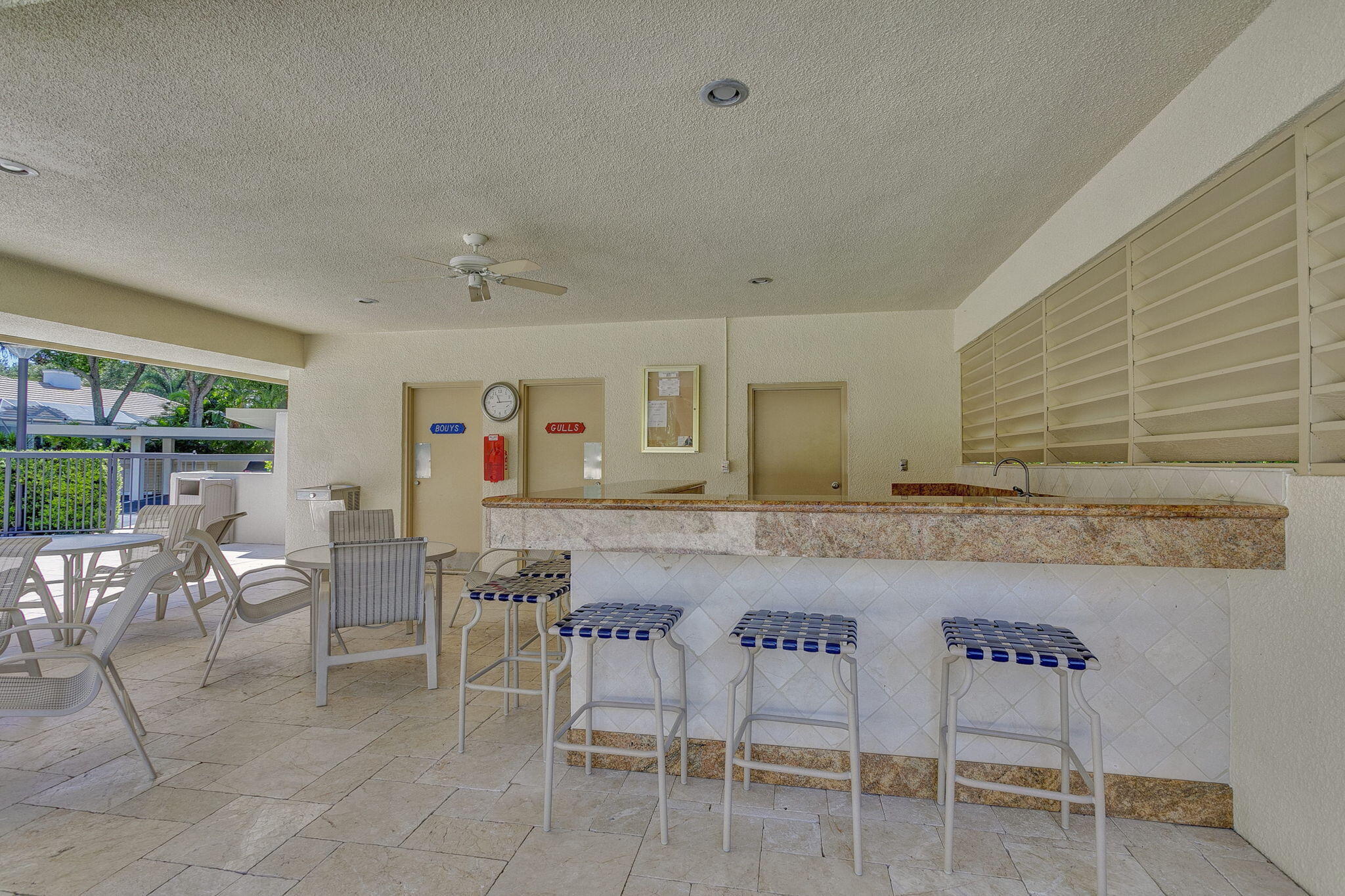 OAK HARBOUR CONDOS - Residential Lease