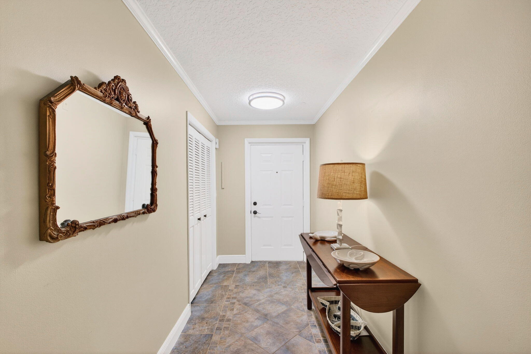 OAK HARBOUR CONDOS - Residential Lease