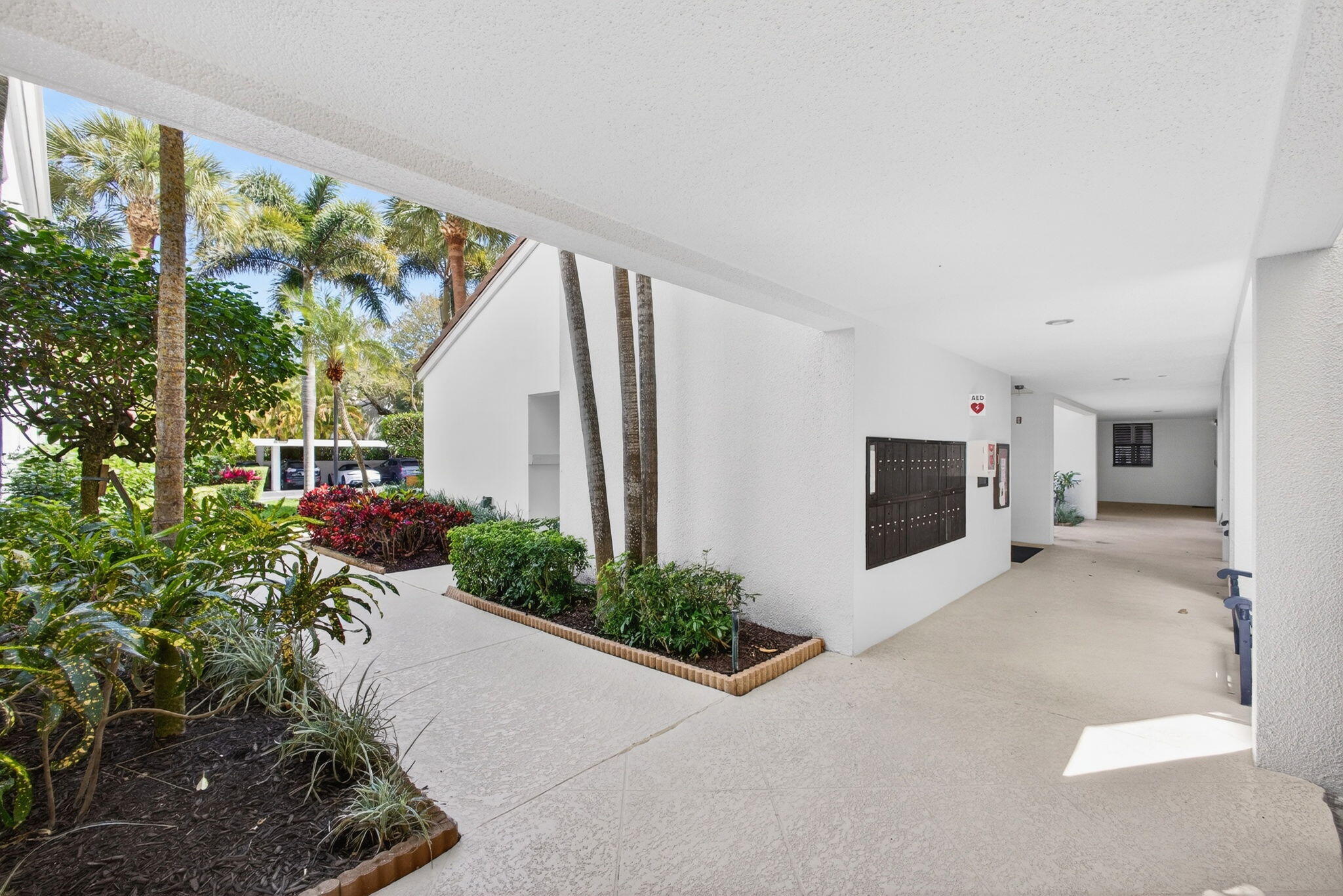 OAK HARBOUR CONDOS - Residential Lease