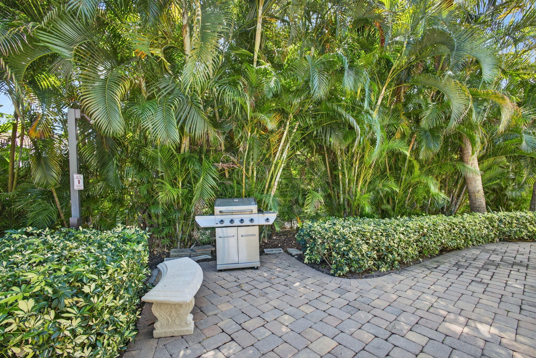 OAK HARBOUR CONDOS - Residential Lease