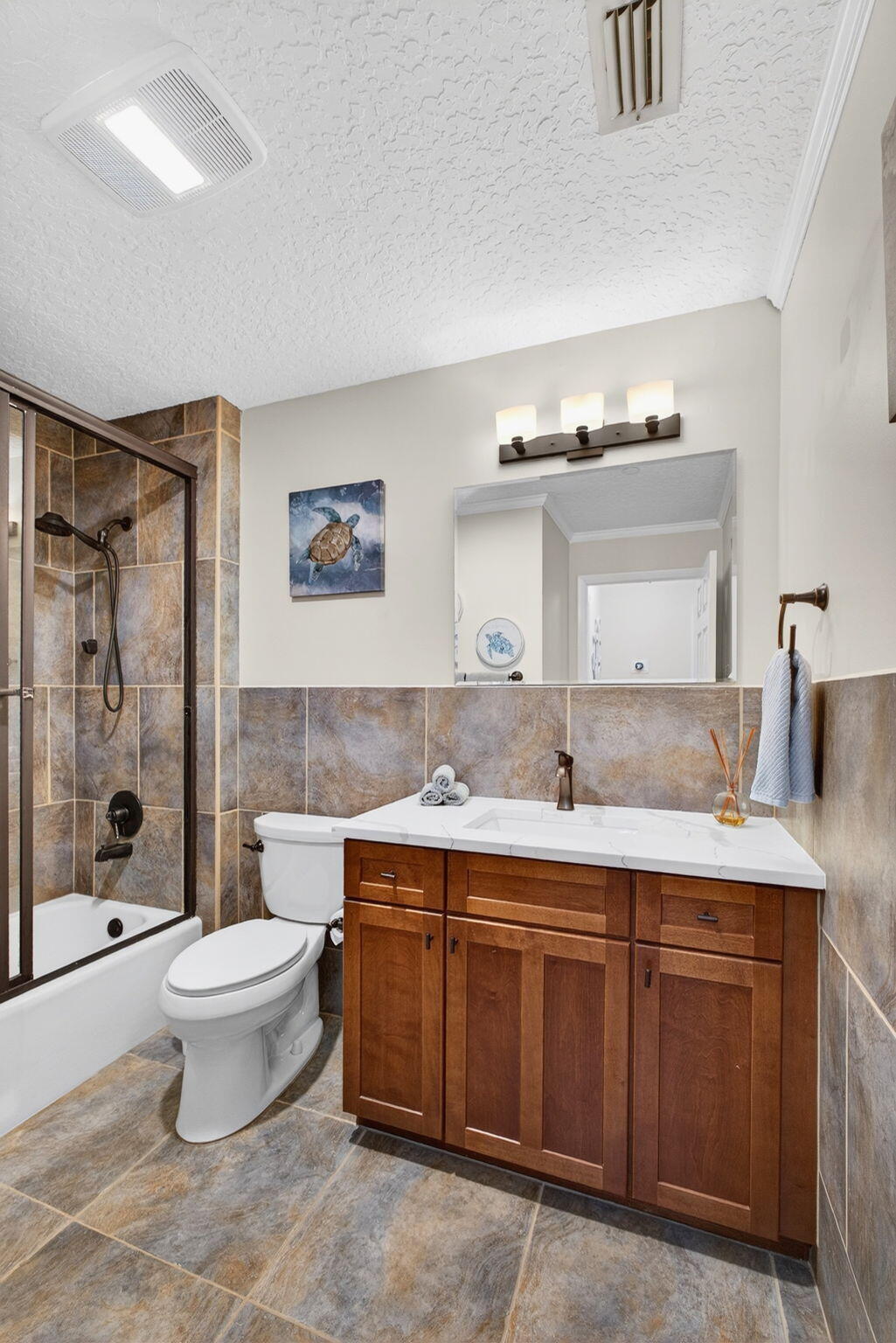 OAK HARBOUR CONDOS - Residential Lease