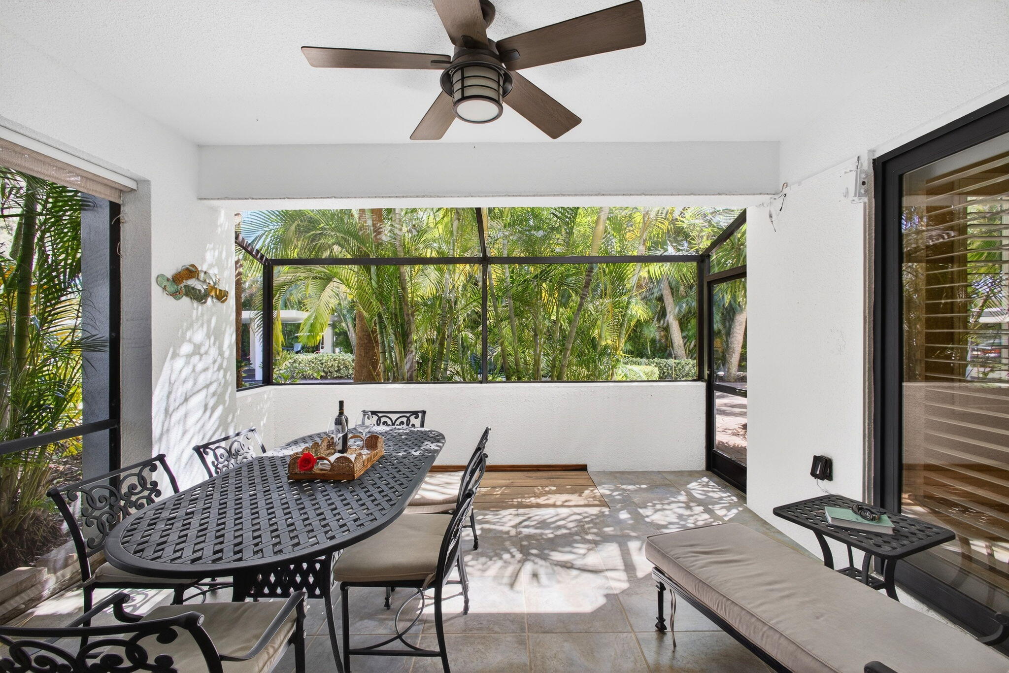 OAK HARBOUR CONDOS - Residential Lease