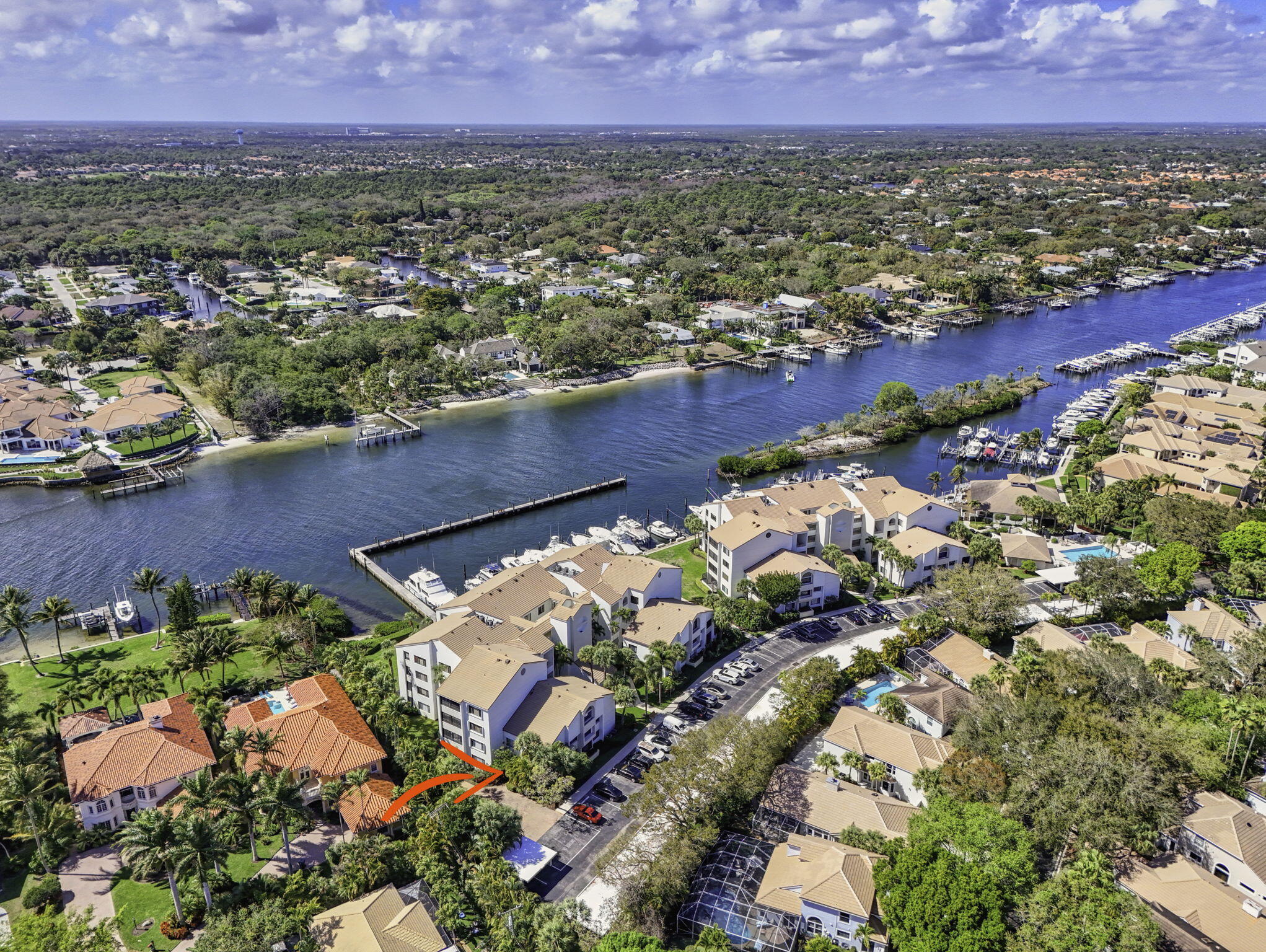 OAK HARBOUR CONDOS - Residential Lease