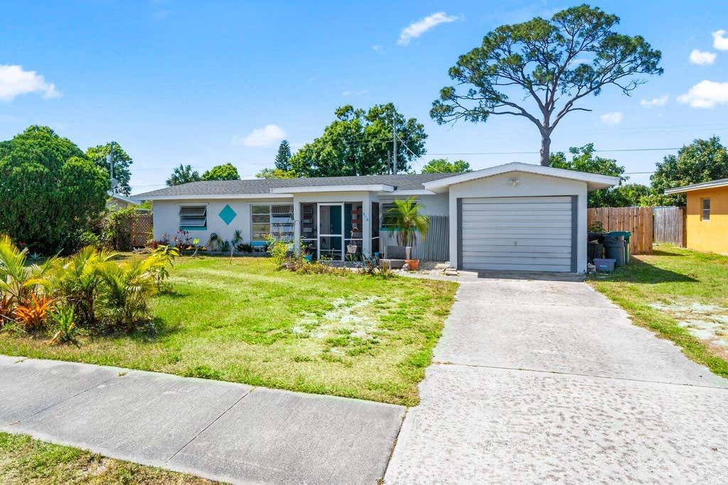 Photo of 310 Riomar Dr, Port Saint Lucie, FL 34952 (MLS # R10973845)