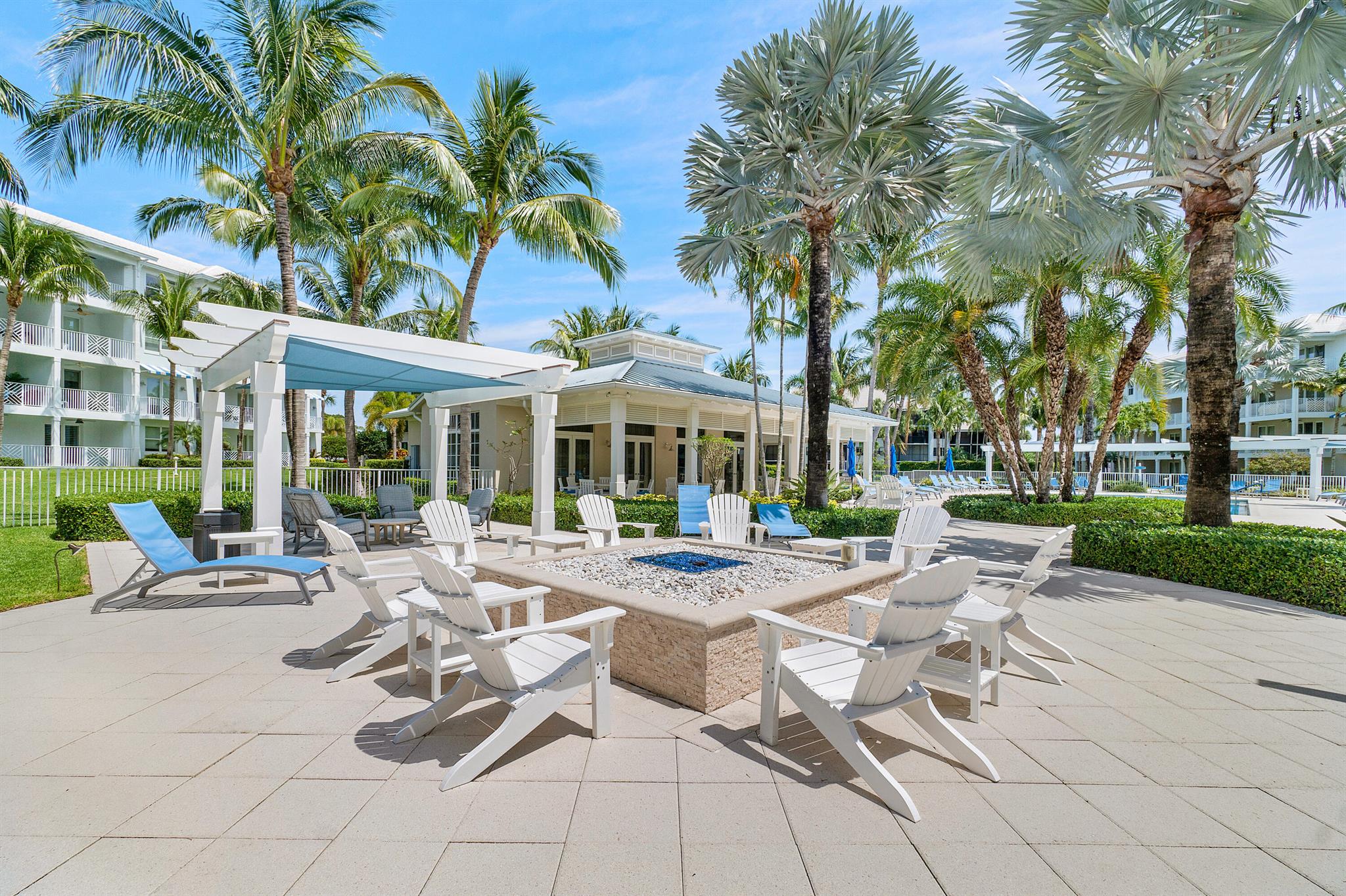 BAY COLONY - Residential Lease