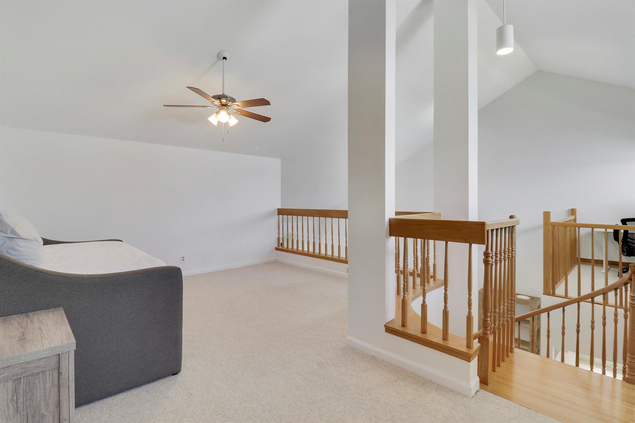 BAY COLONY - Residential Lease