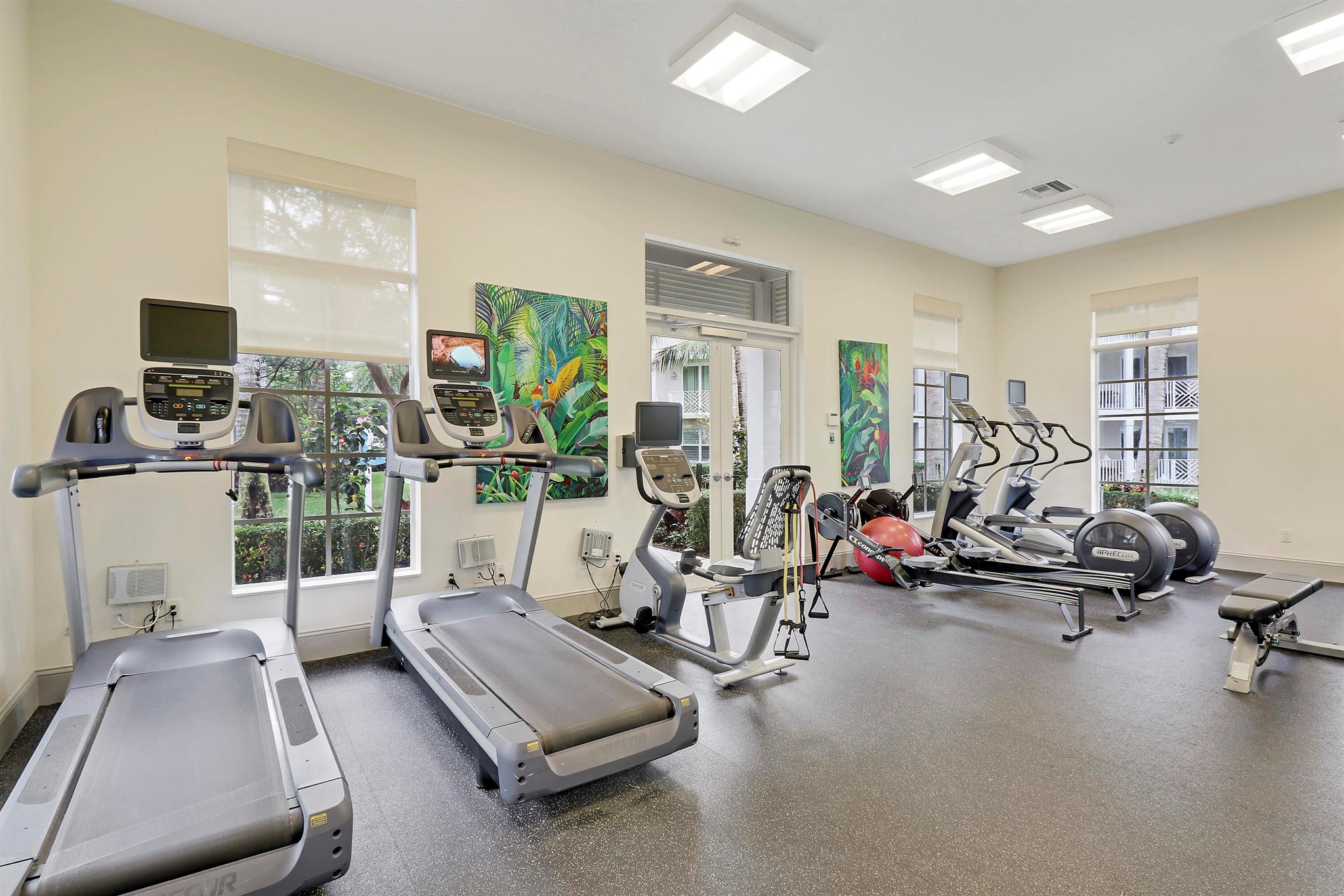 BAY COLONY - Residential Lease