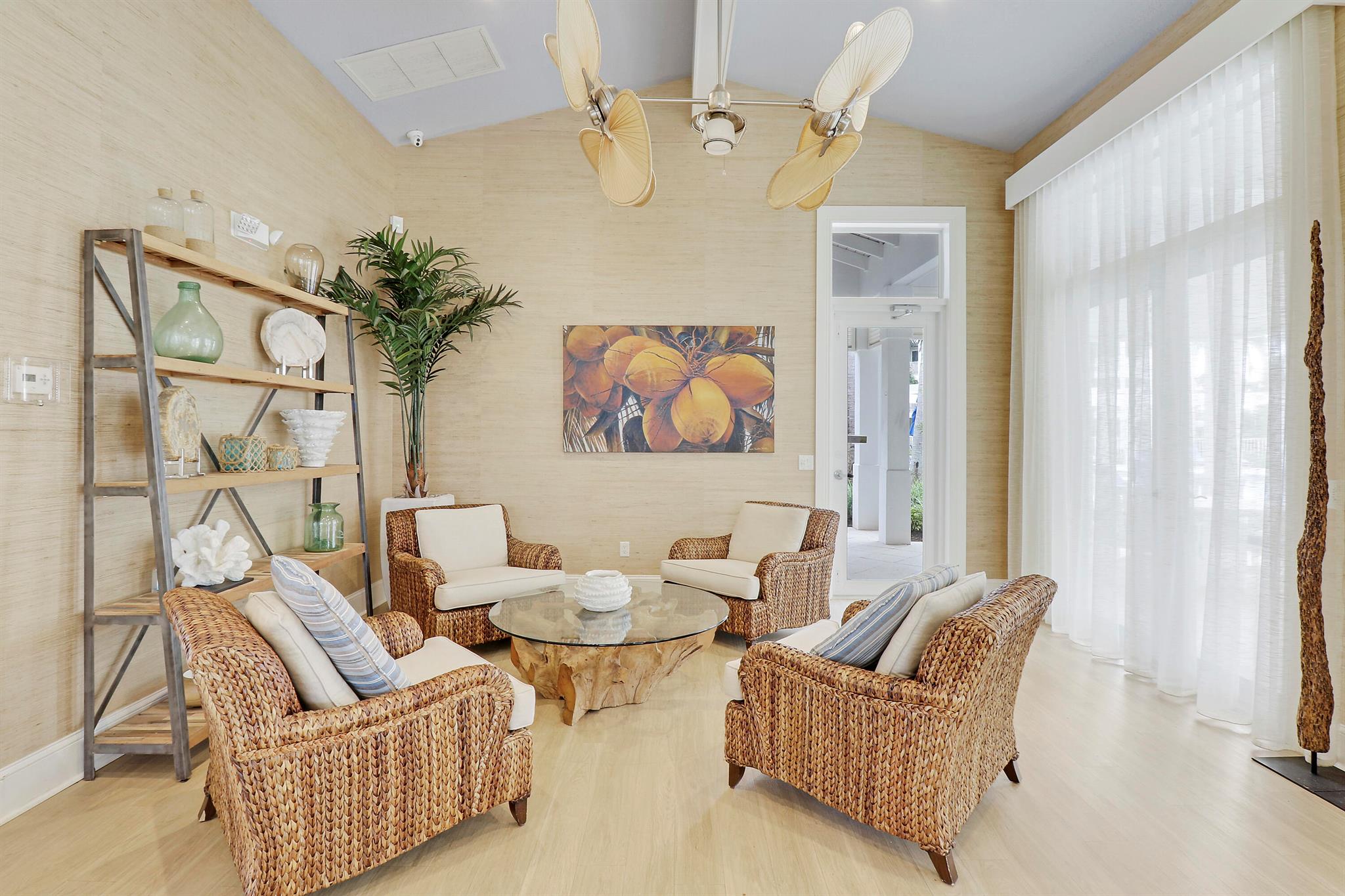 BAY COLONY - Residential Lease