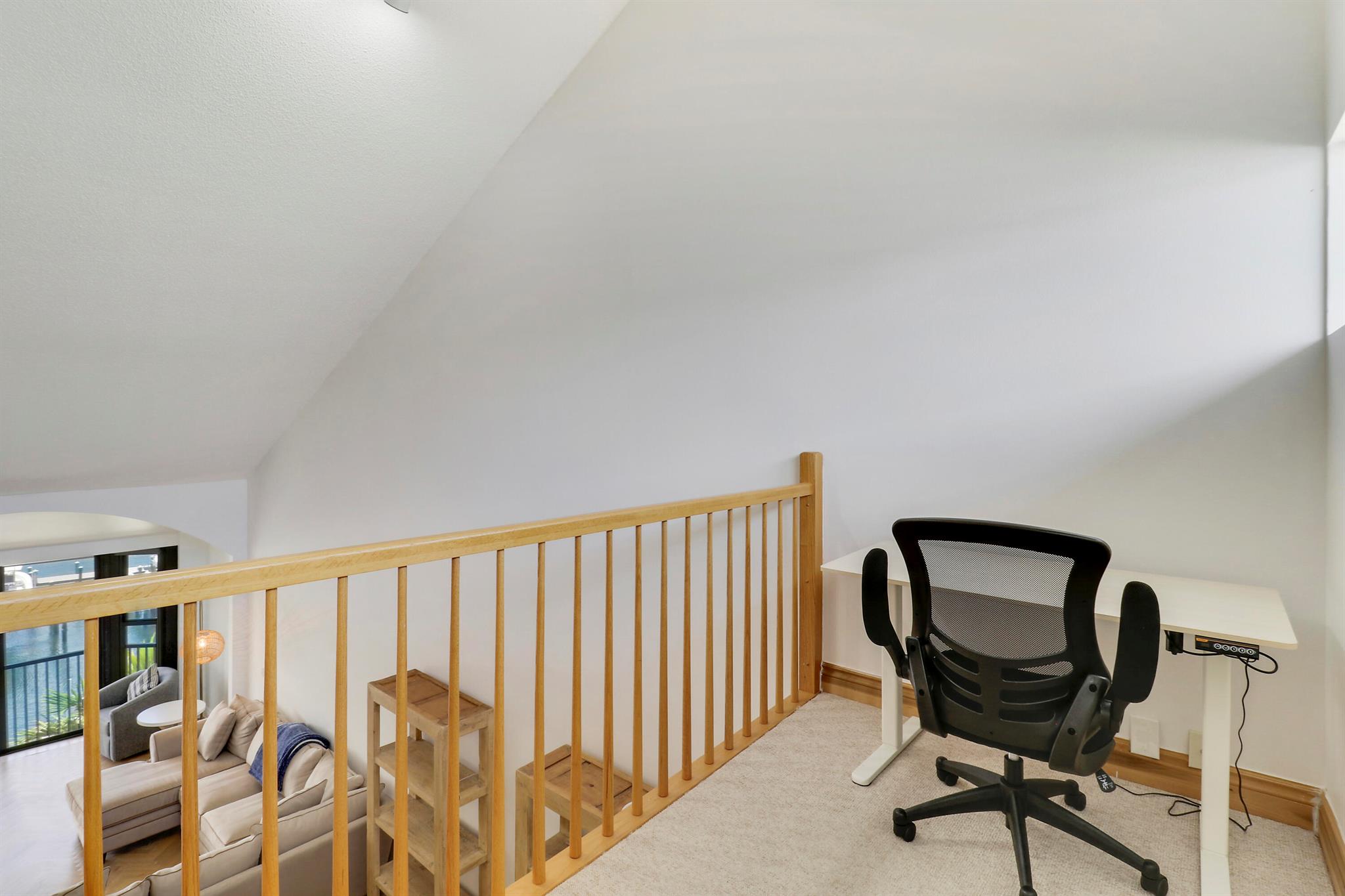 BAY COLONY - Residential Lease
