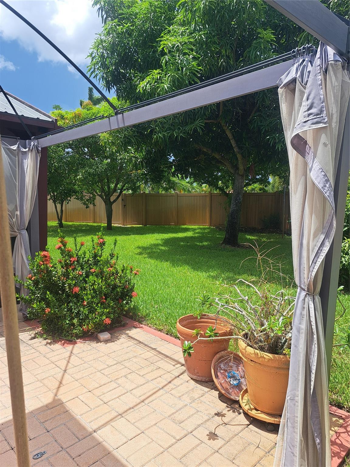 Serino Park Sec 3 81-46 B - Residential