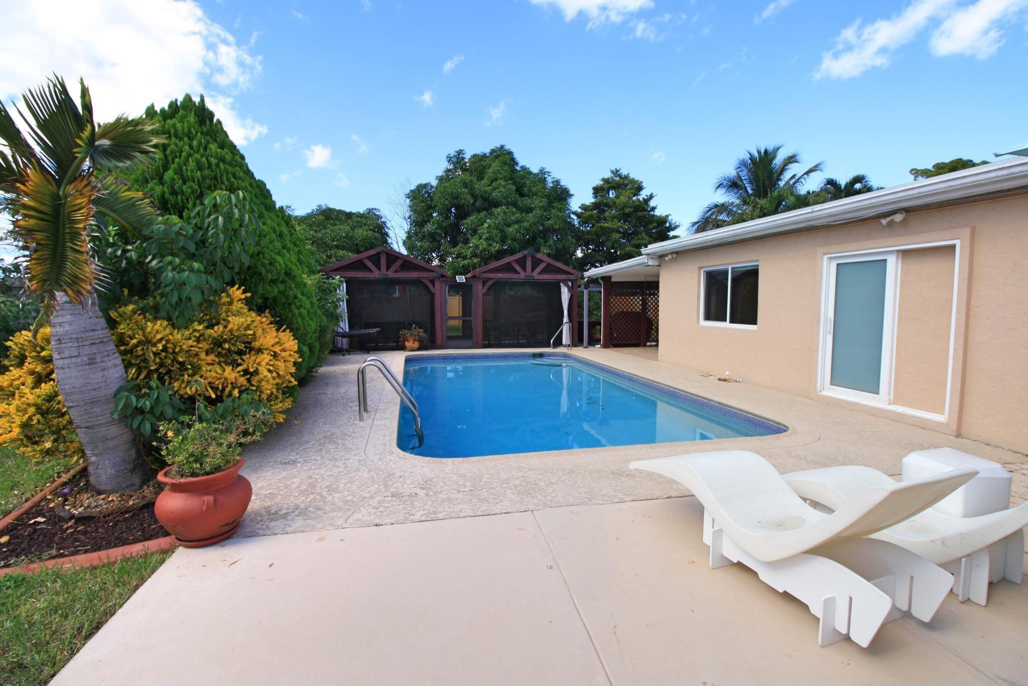 Serino Park Sec 3 81-46 B - Residential