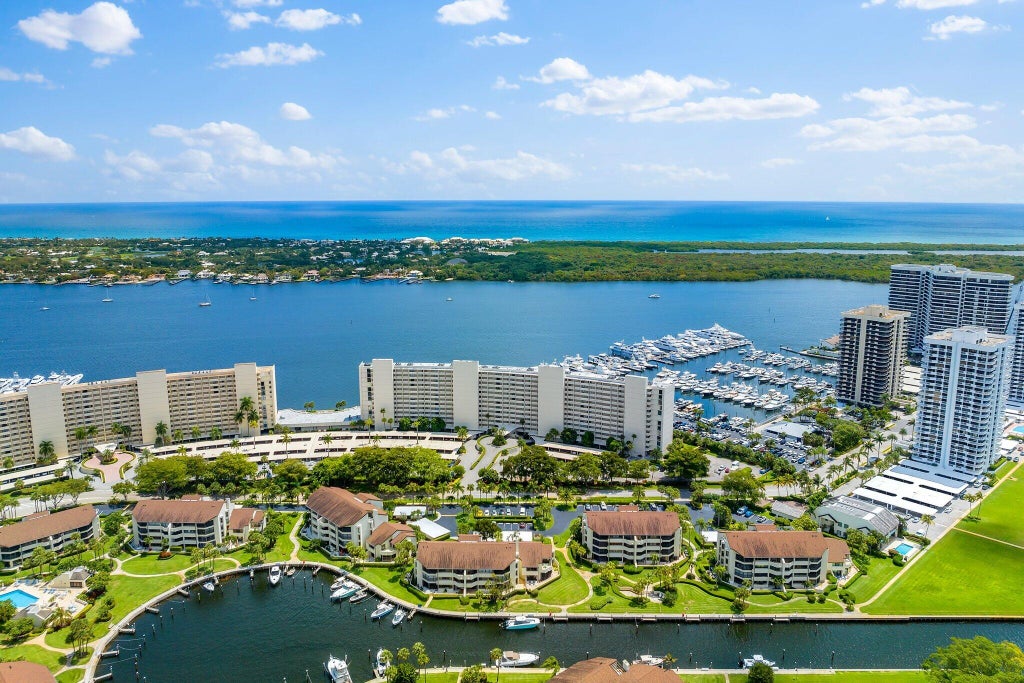 Photo of 120 Lakeshore Drive #G41, North Palm Beach, FL 33408 (MLS # R10929489)
