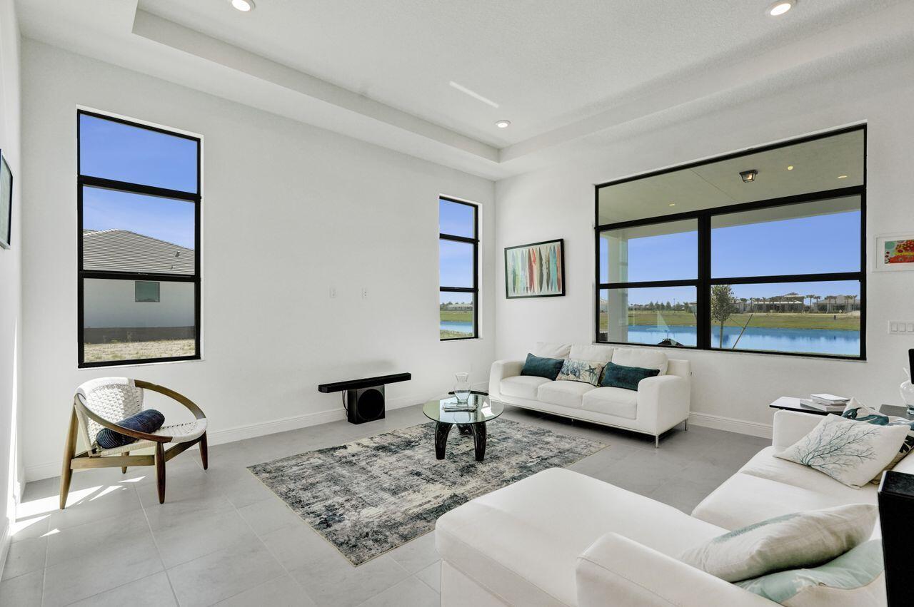 CRESSWIND PALM BEACH - Residential