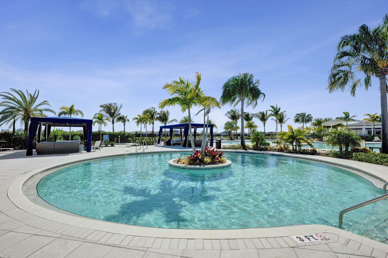 CRESSWIND PALM BEACH - Residential