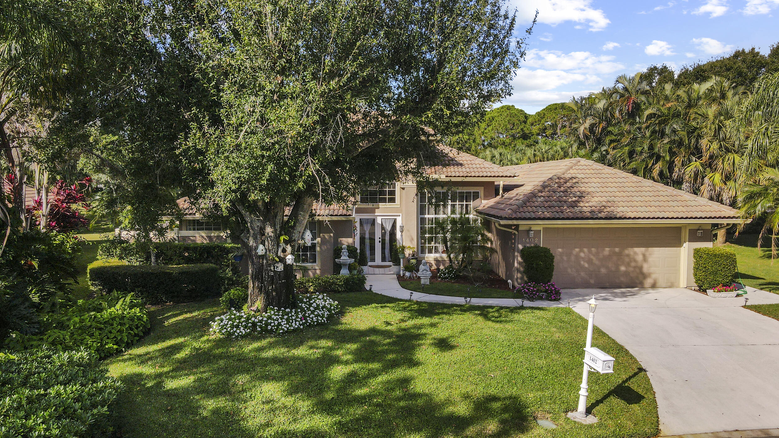 Country Club Estates - Residential