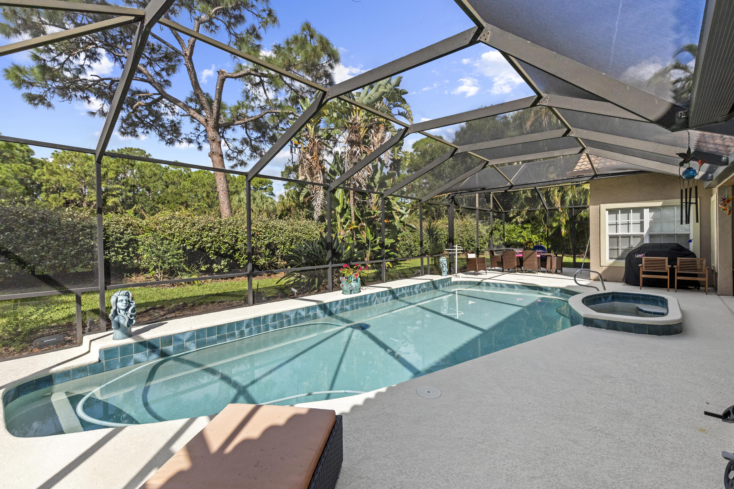 Country Club Estates - Residential