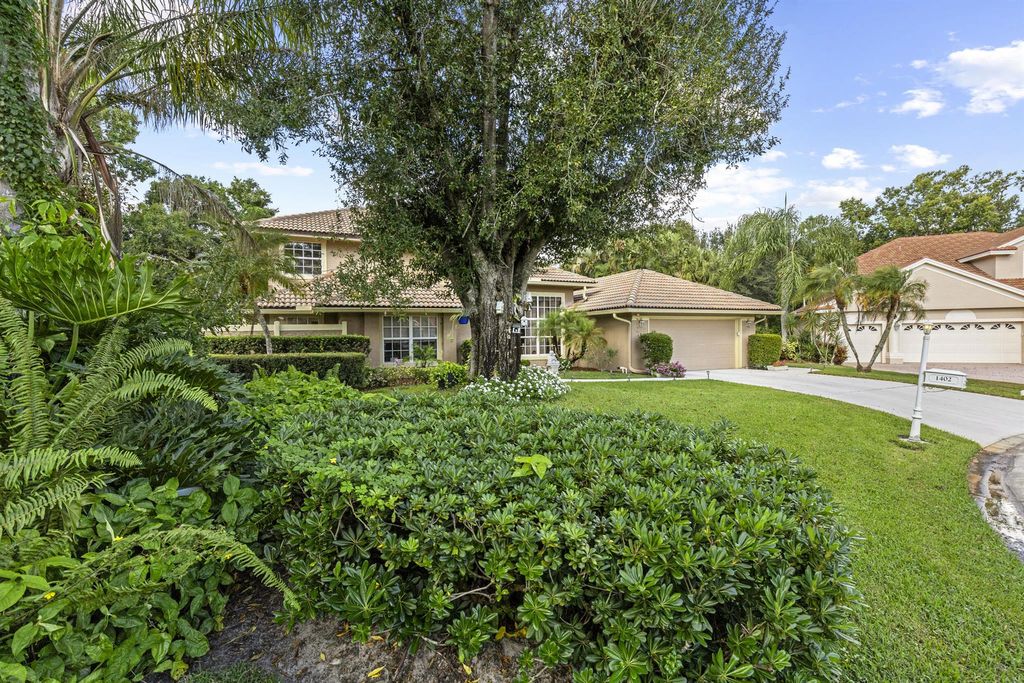 Photo of 1402 SW Bent Pine Cove, St Lucie West, FL 34986 (MLS # R11135551)