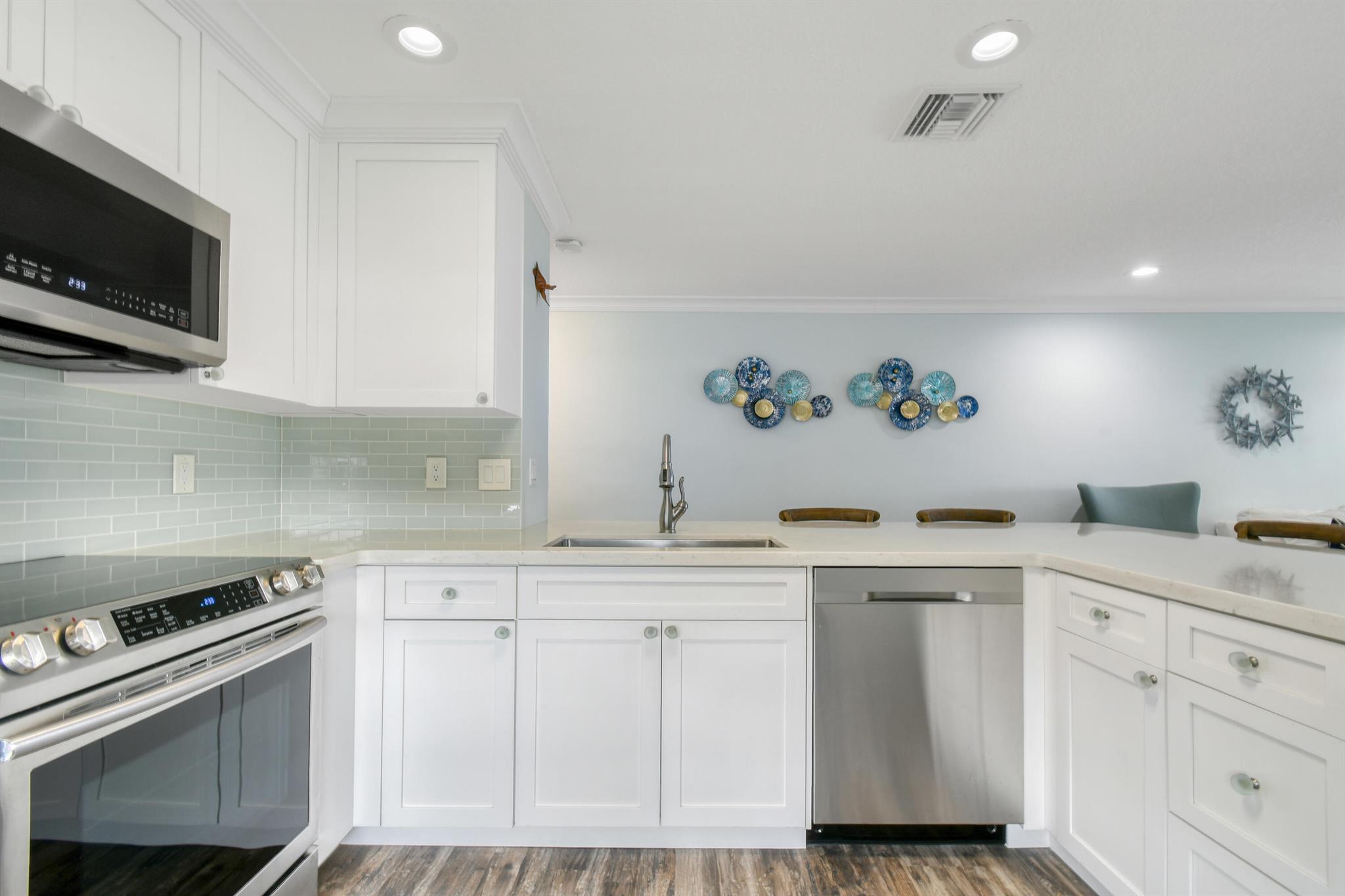 NORTHLAKE HARBOR CONDO - Residential