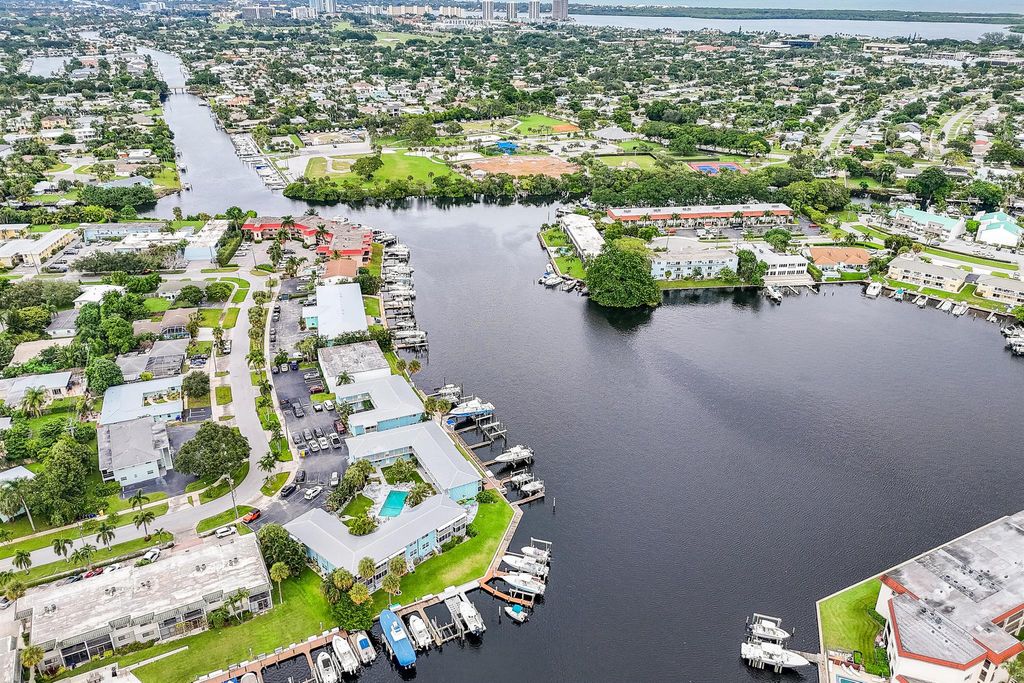 Photo of 400 Northlake Court #104, North Palm Beach, FL 33408 (MLS # R11133310)