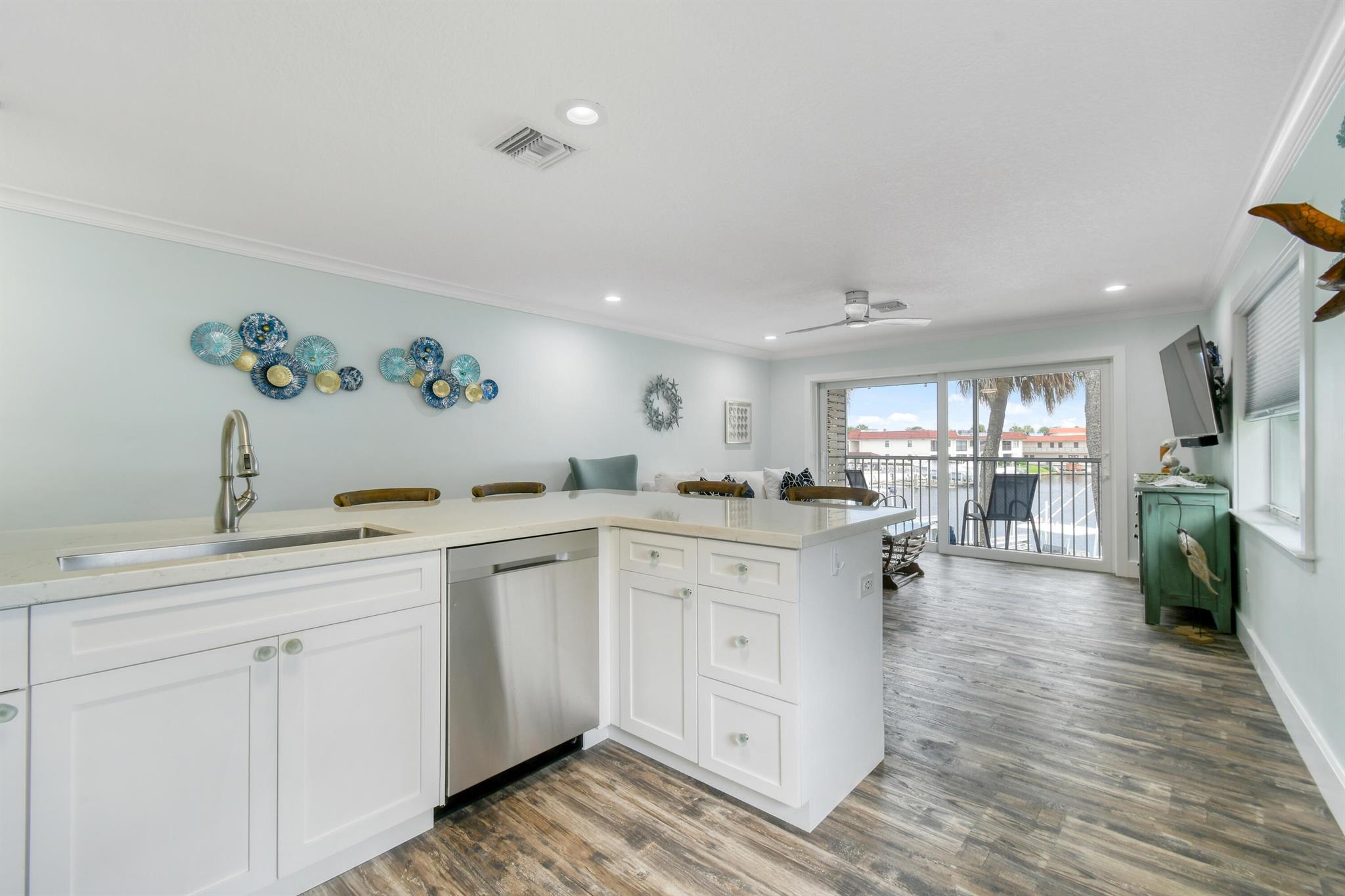 400 Northlake Court 104
