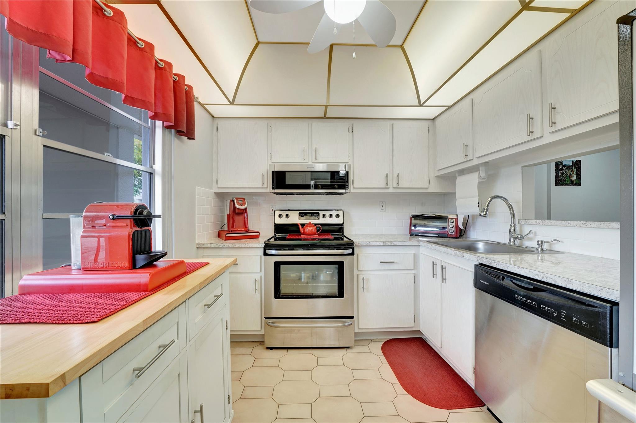 CYPRESS CHASE - Residential