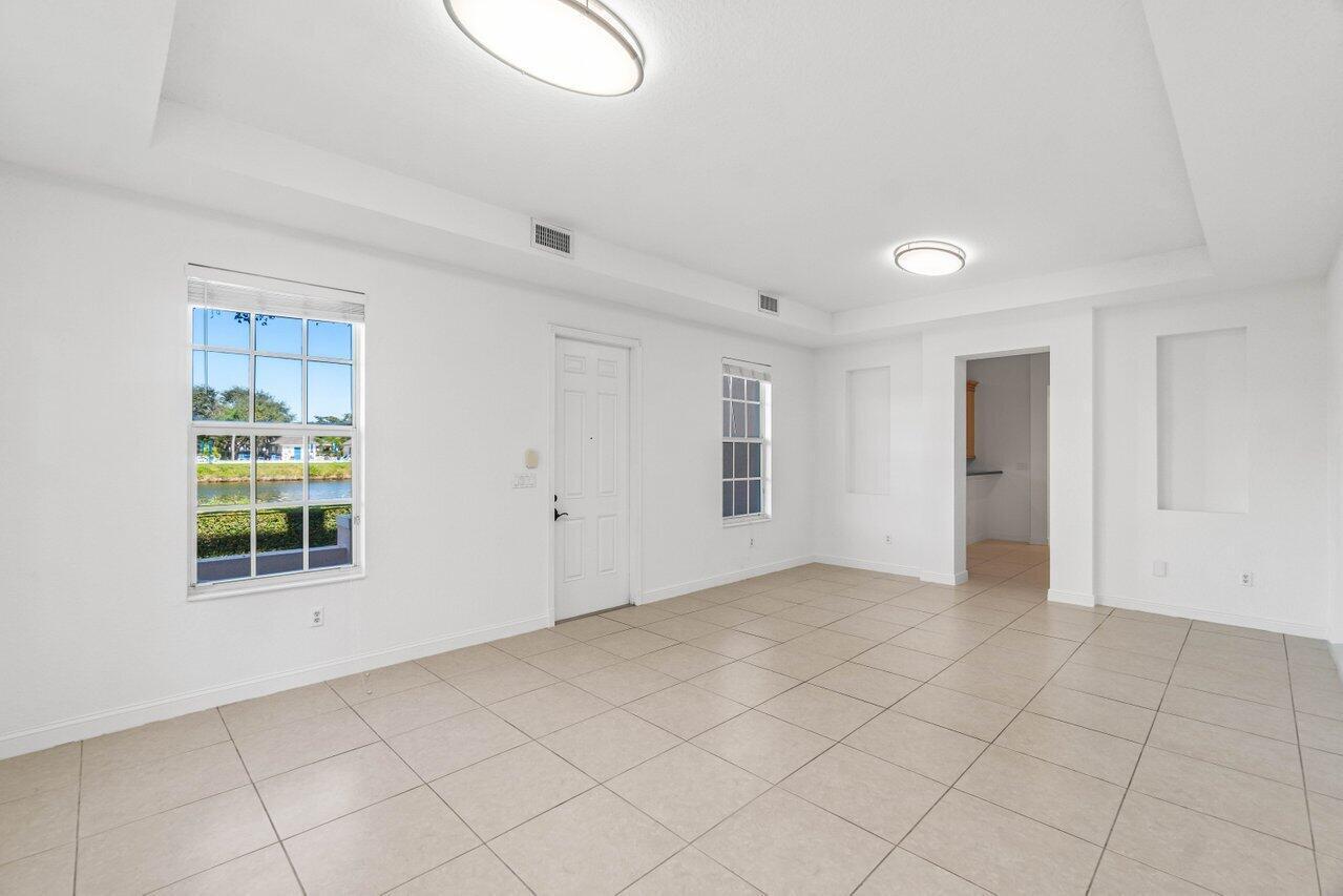 CENTRAL PARK - Residential Lease