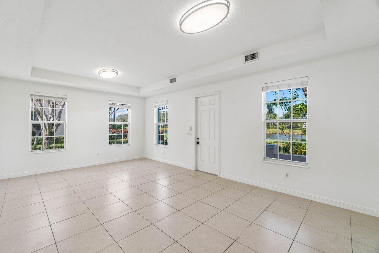 CENTRAL PARK - Residential Lease