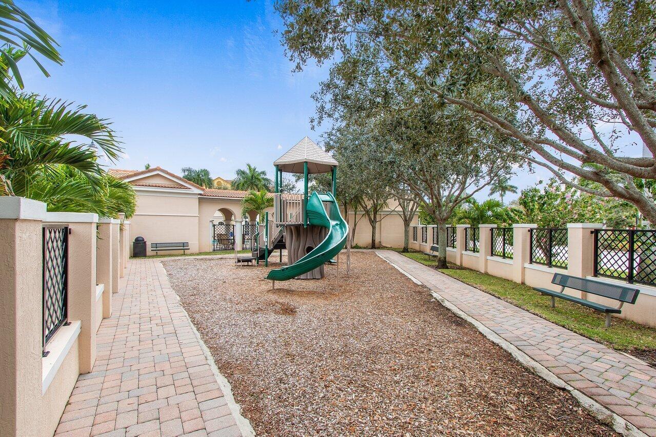 CENTRAL PARK - Residential Lease