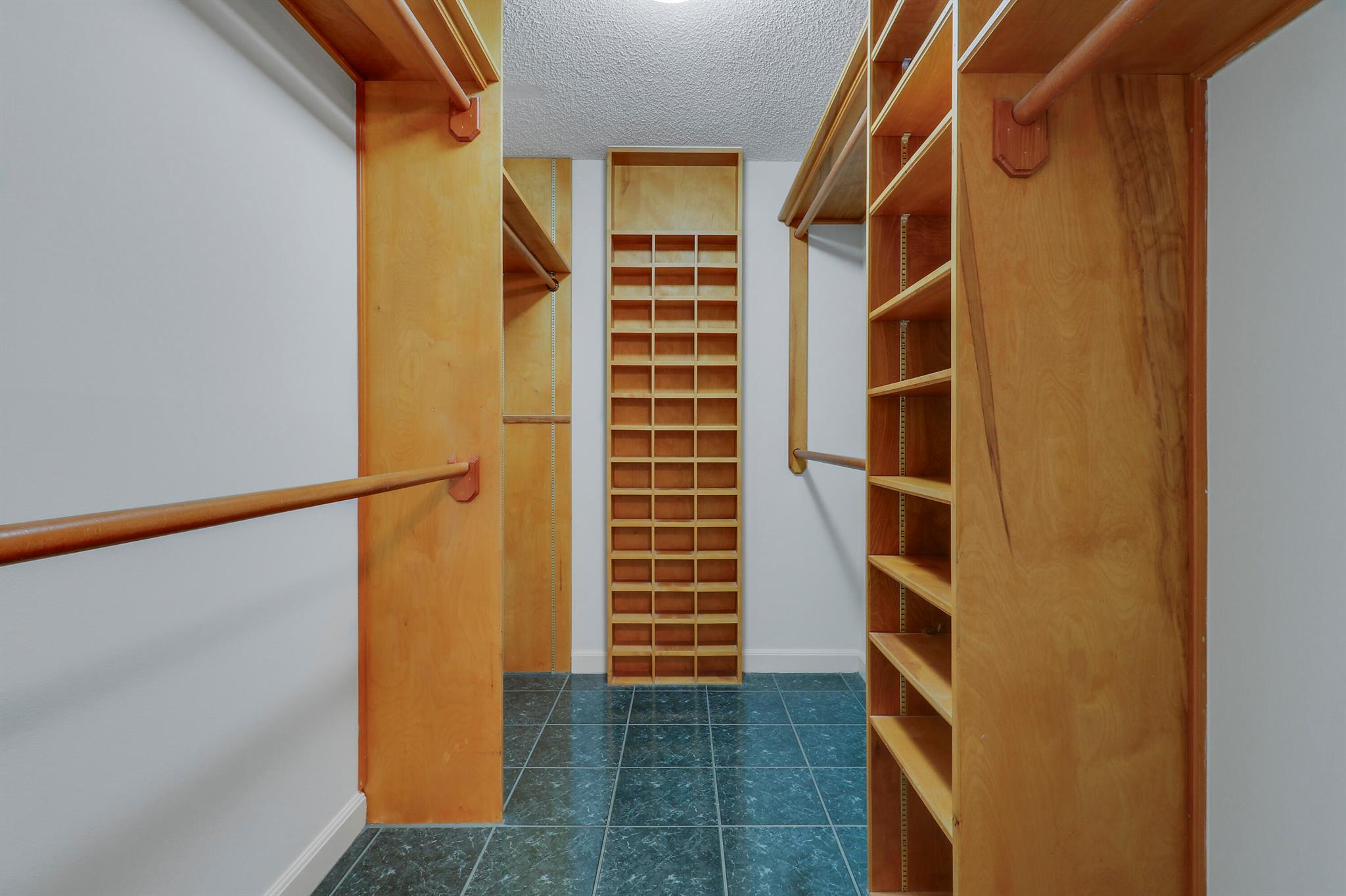 JIB CLUB CONDO - Residential