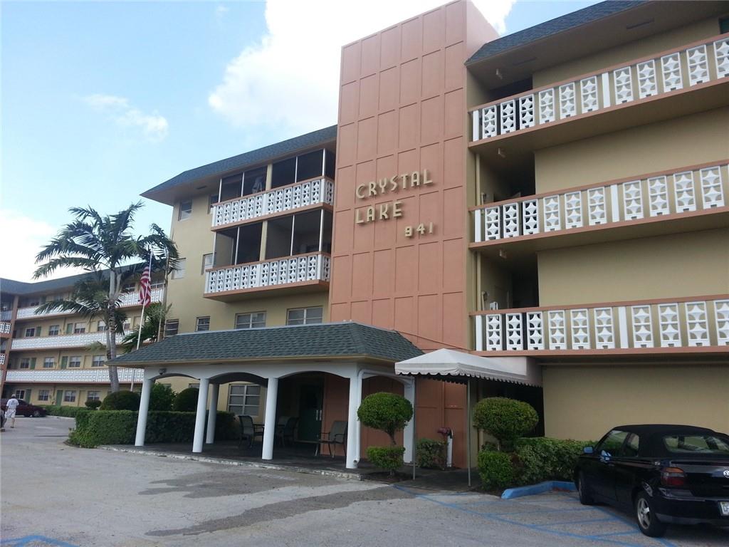 CRYSTAL LAKE - Residential