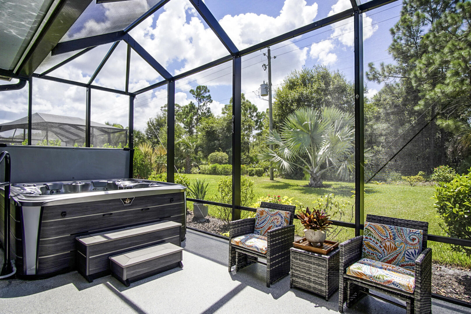 FIRST REPLAT IN MEADOWOOD UNIT THREE - Residential