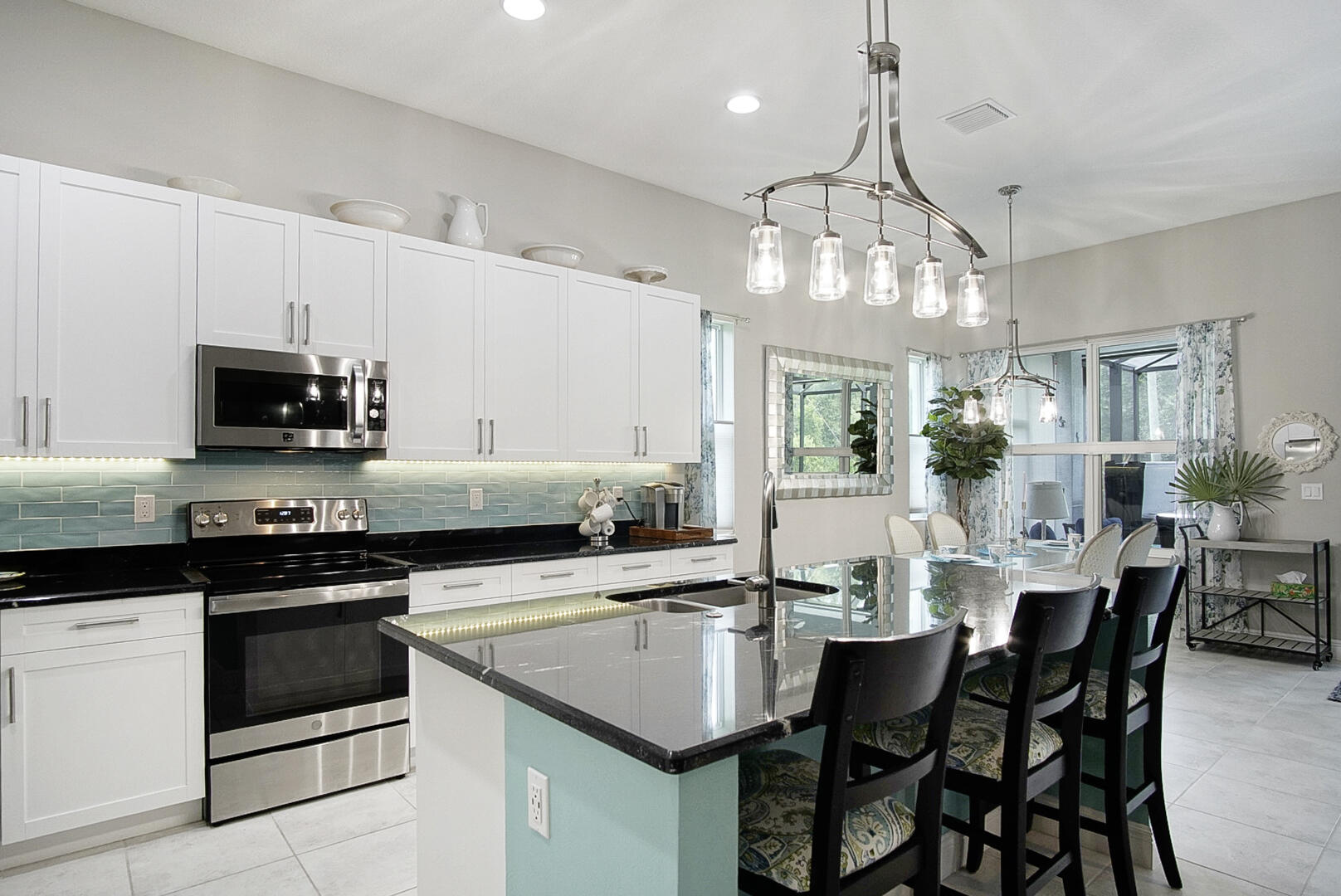 FIRST REPLAT IN MEADOWOOD UNIT THREE - Residential